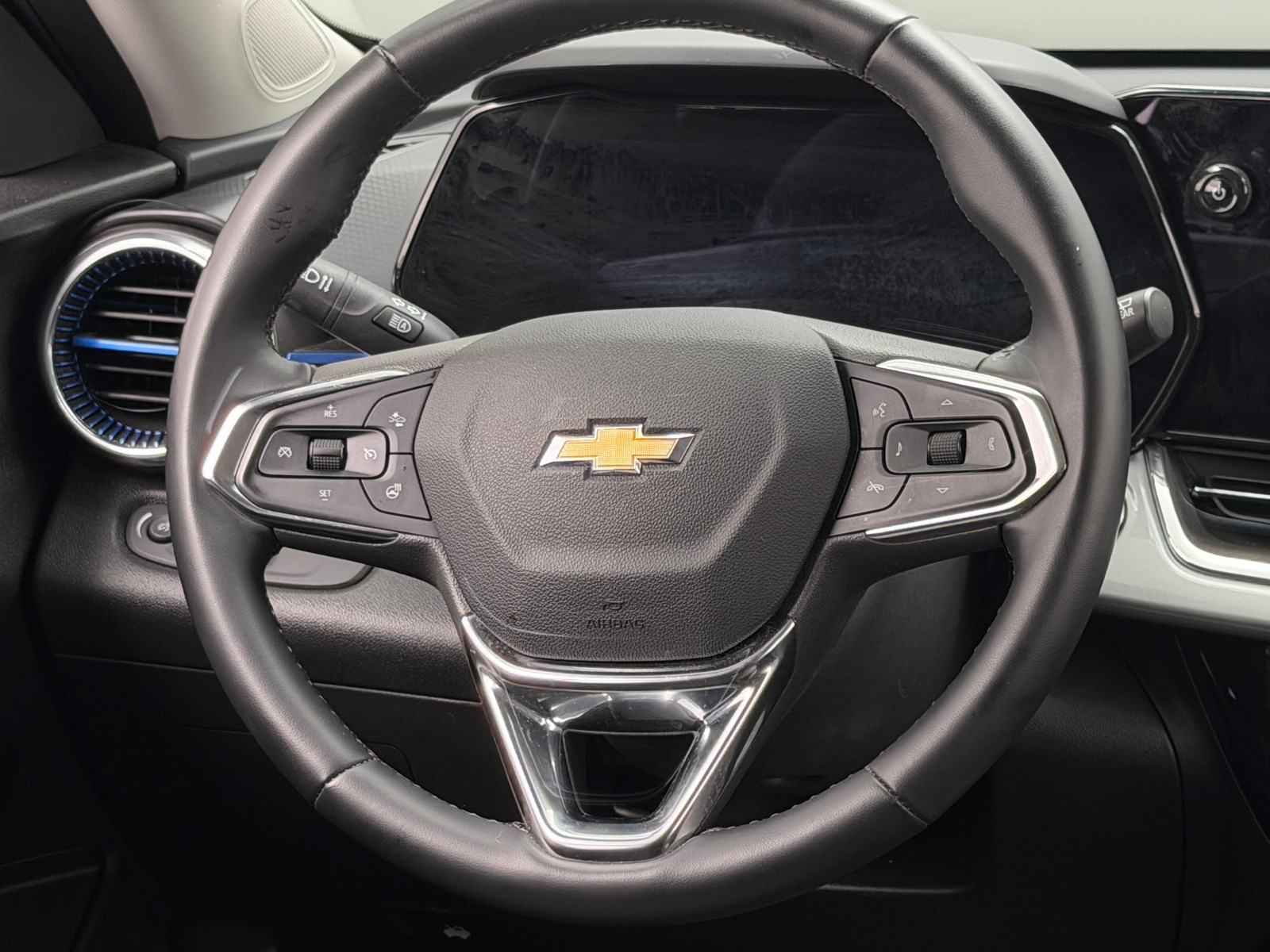 Thumbnail: 2025 Chevrolet Trax - 5
