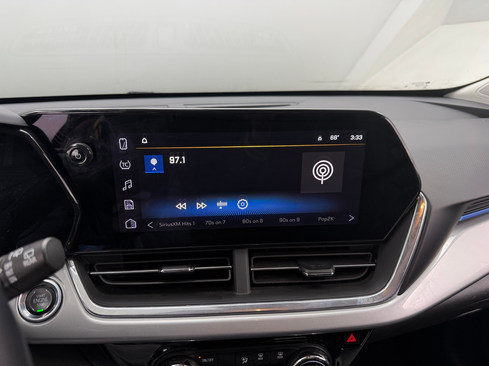 Thumbnail: 2025 Chevrolet Trax - 4