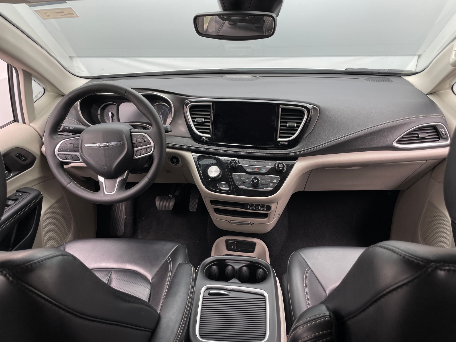 Thumbnail: 2023 Chrysler Pacifica - 2