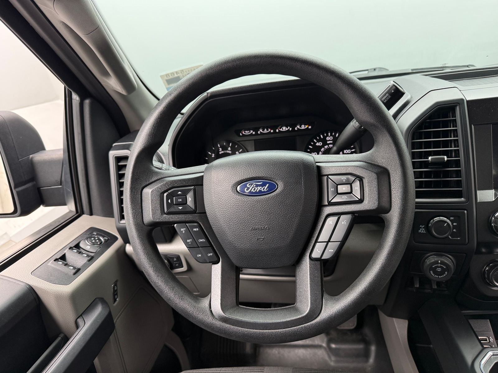 Thumbnail: 2020 Ford Econoline - 5