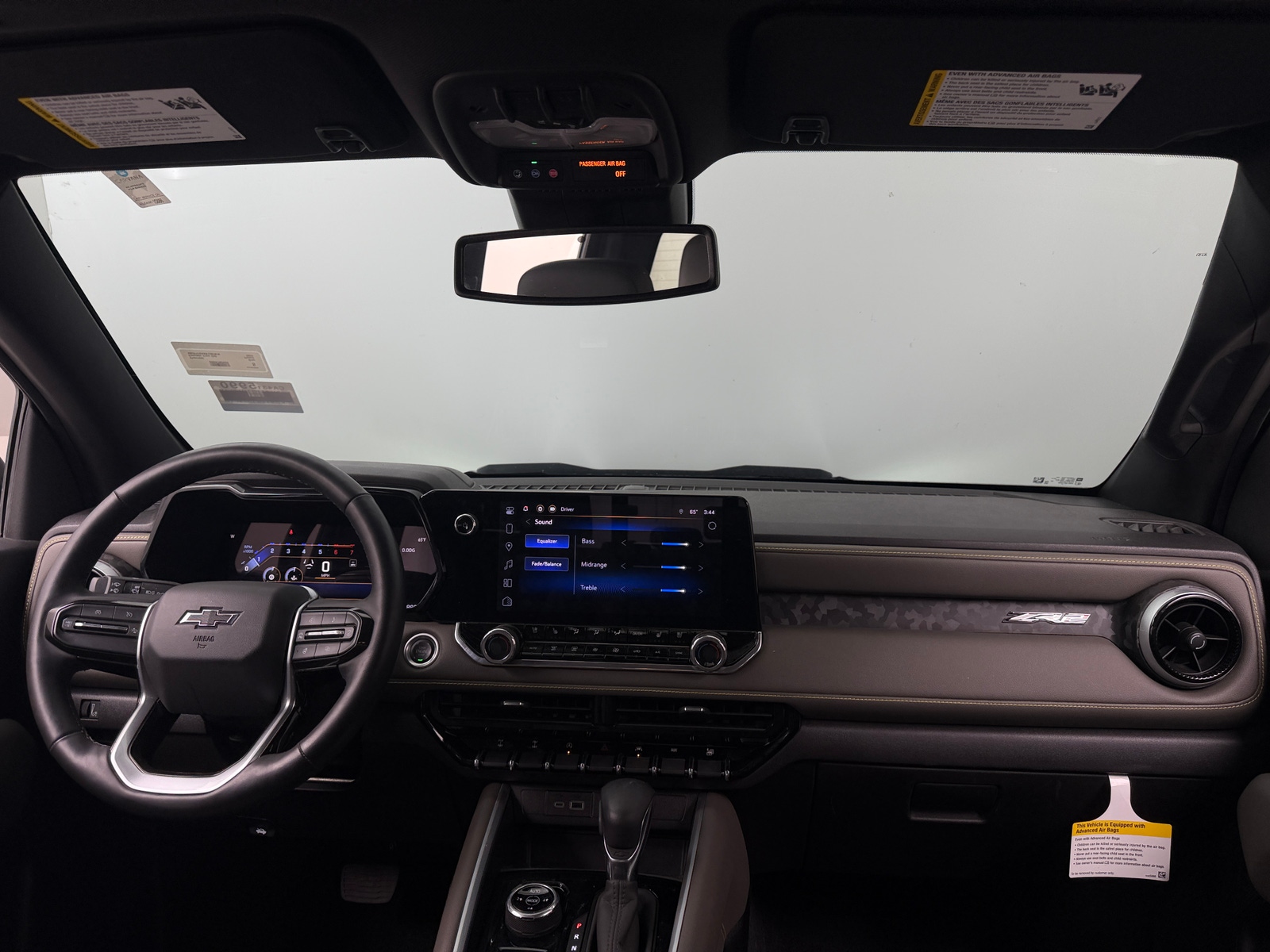Thumbnail: 2024 Chevrolet Colorado - 3
