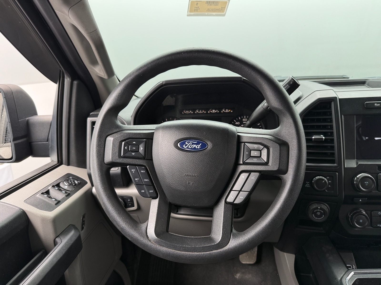 Thumbnail: 2018 Ford Econoline - 5