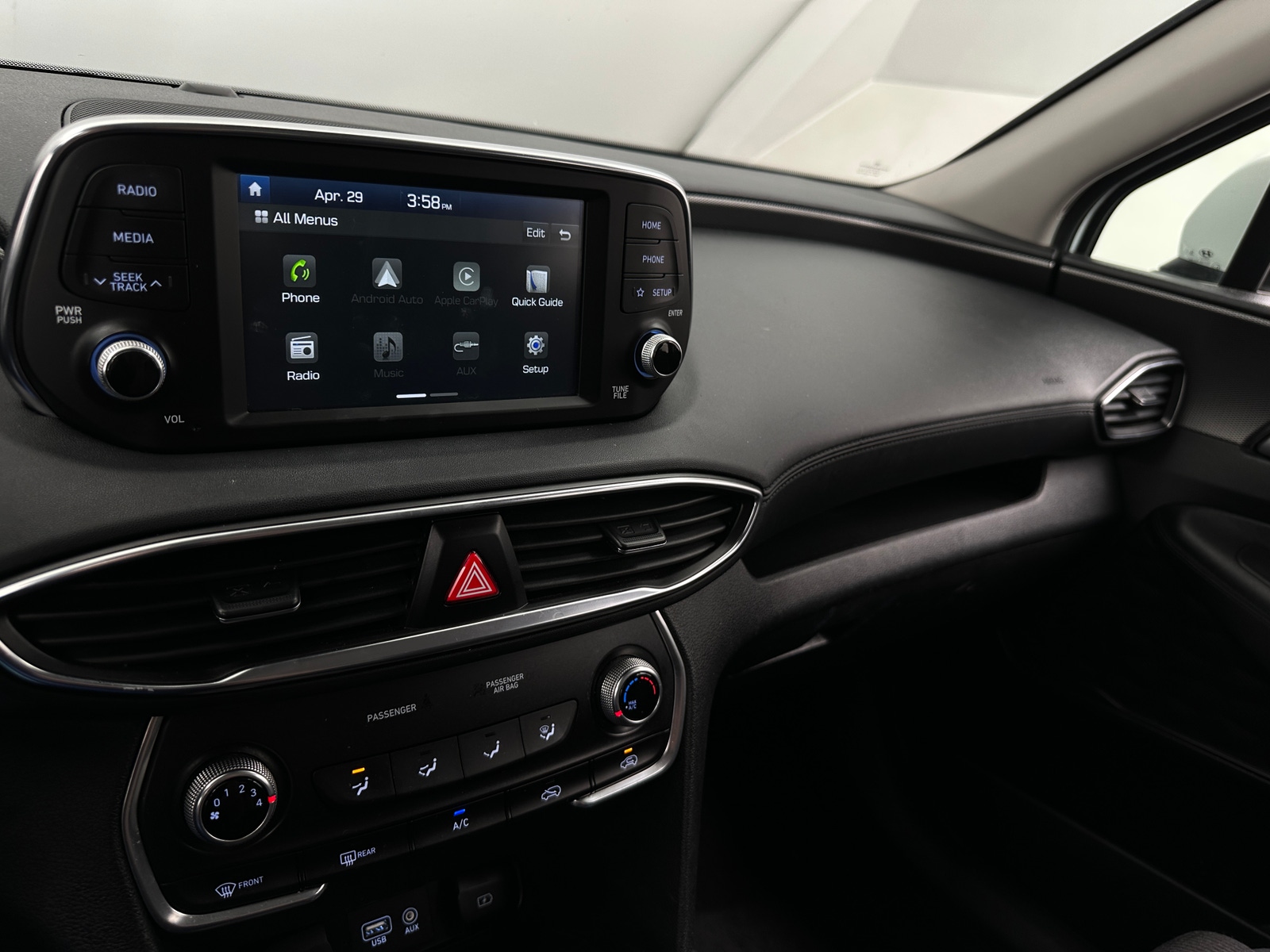 Thumbnail: 2019 Hyundai Santa Fe - 4
