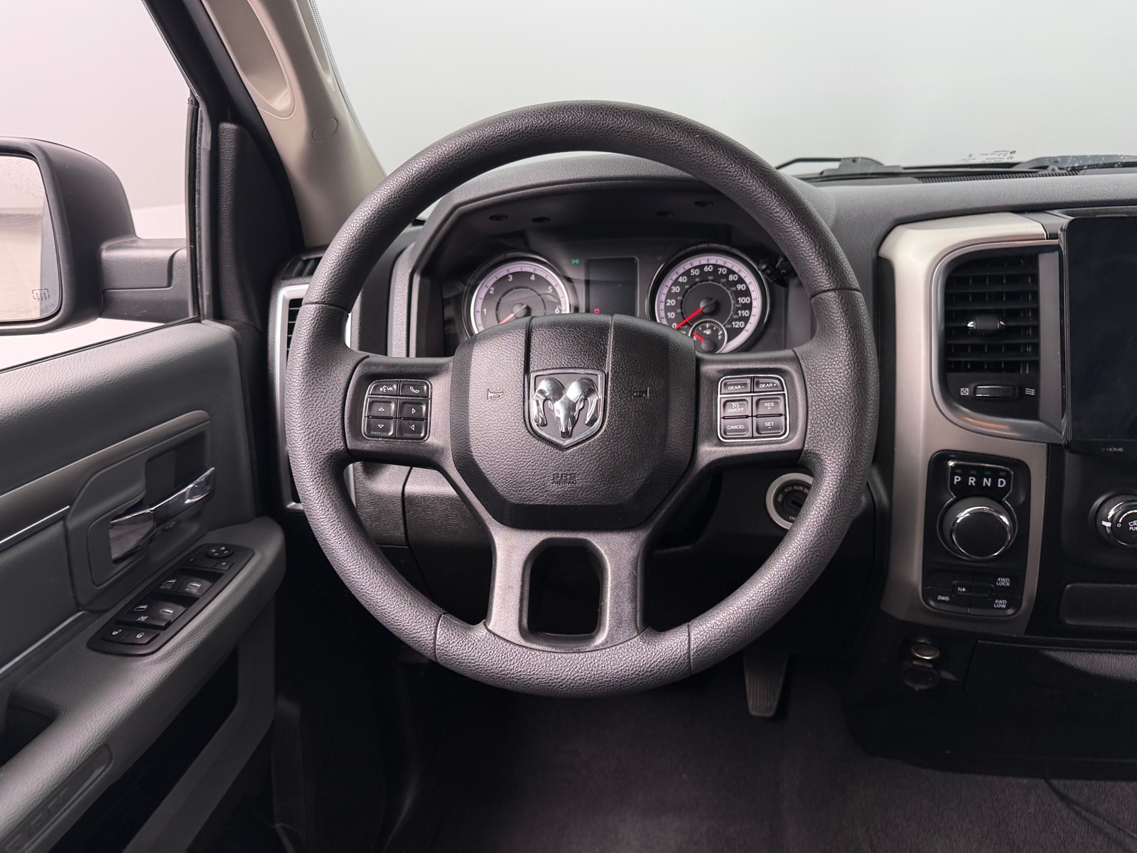 Thumbnail: 2019 RAM 1500 Classic - 5