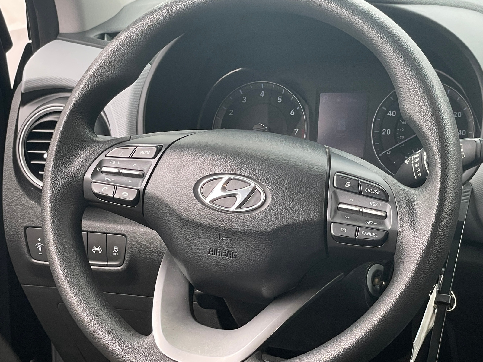 Thumbnail: 2020 Hyundai Kona - 5