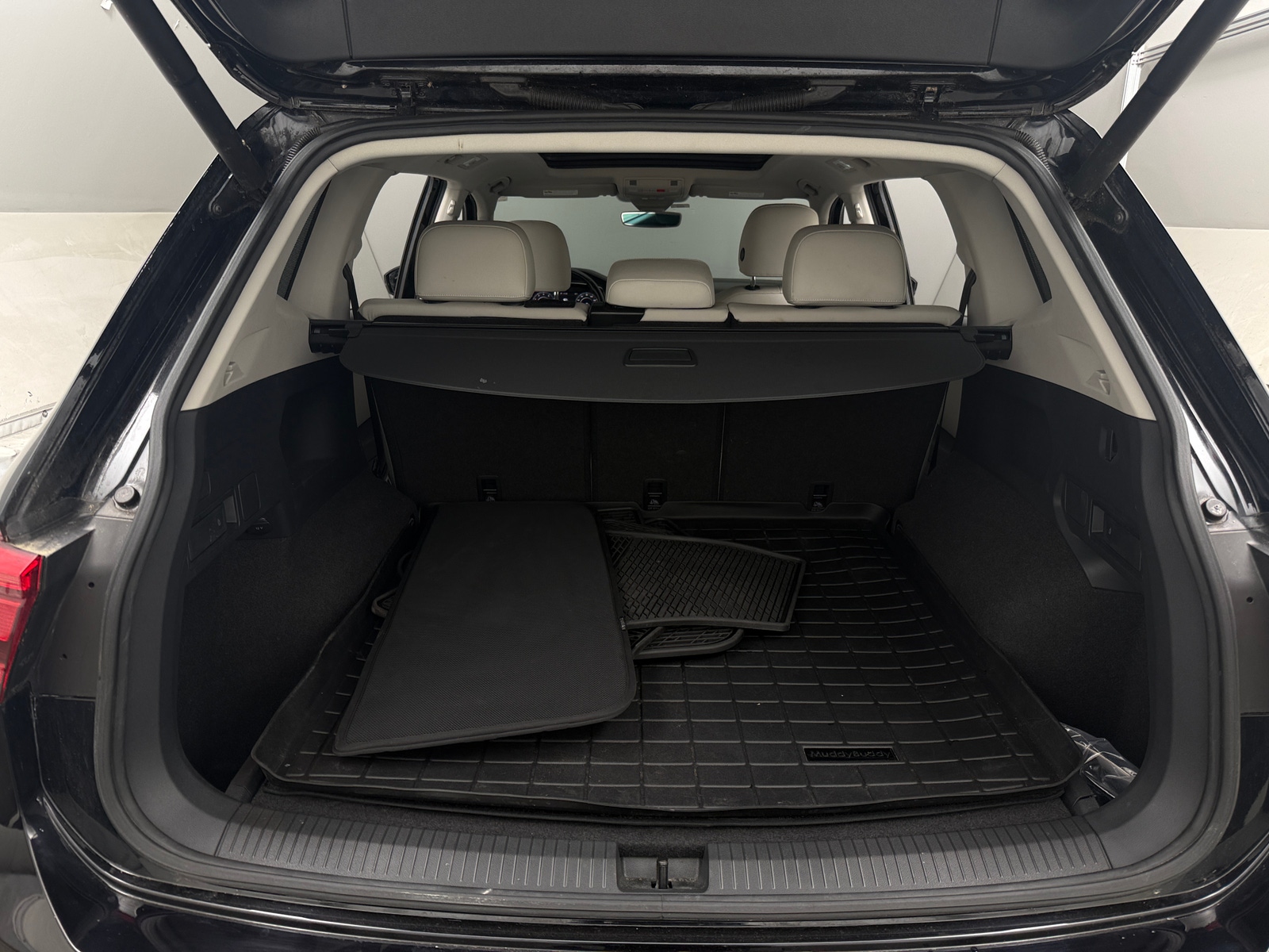 Thumbnail: 2018 Volkswagen Tiguan - 6