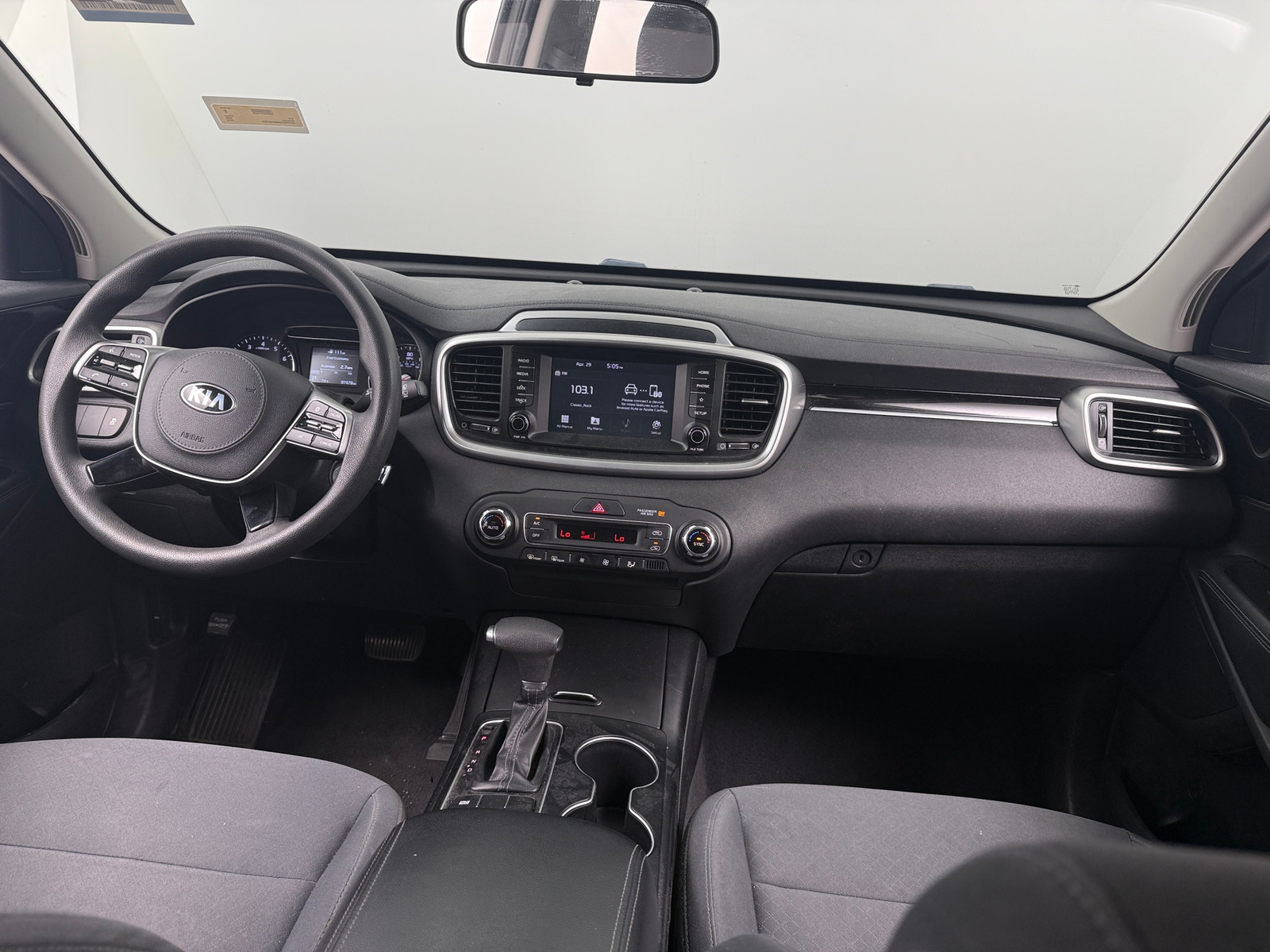 Thumbnail: 2019 Kia Sorento - 3