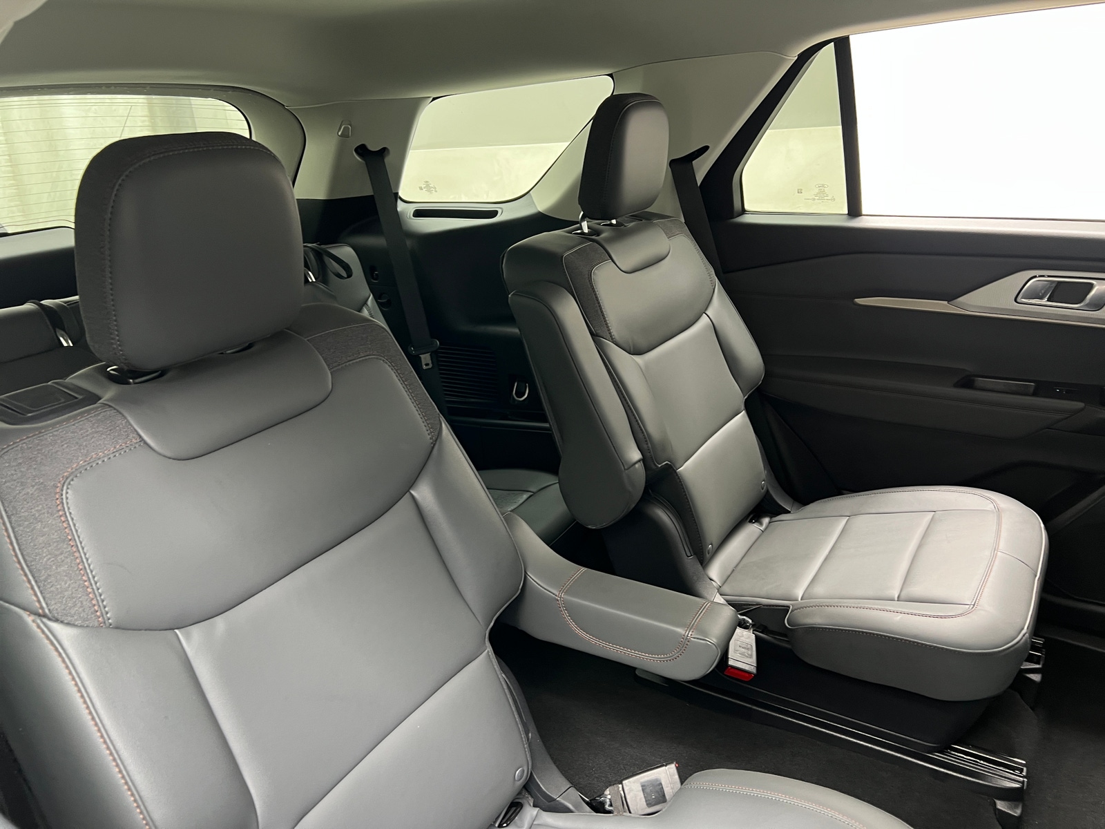 Thumbnail: 2025 Ford Explorer - 5