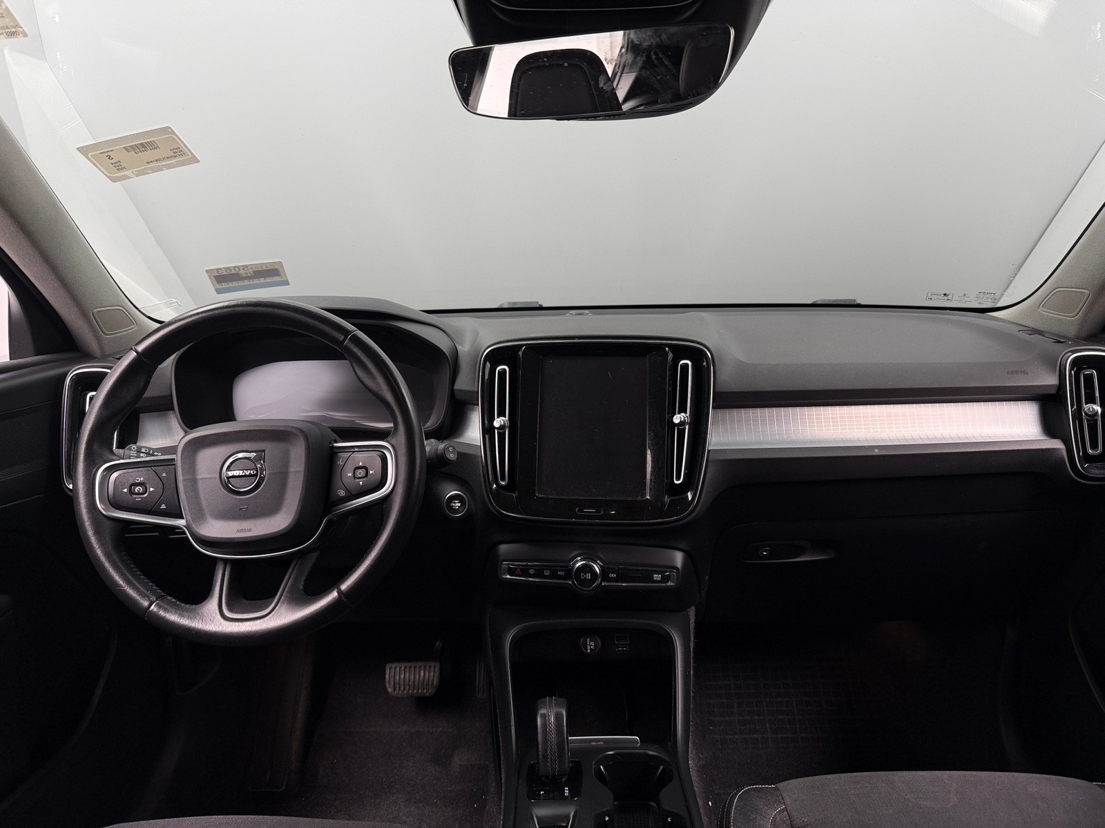 Thumbnail: 2020 Volvo XC40 - 3