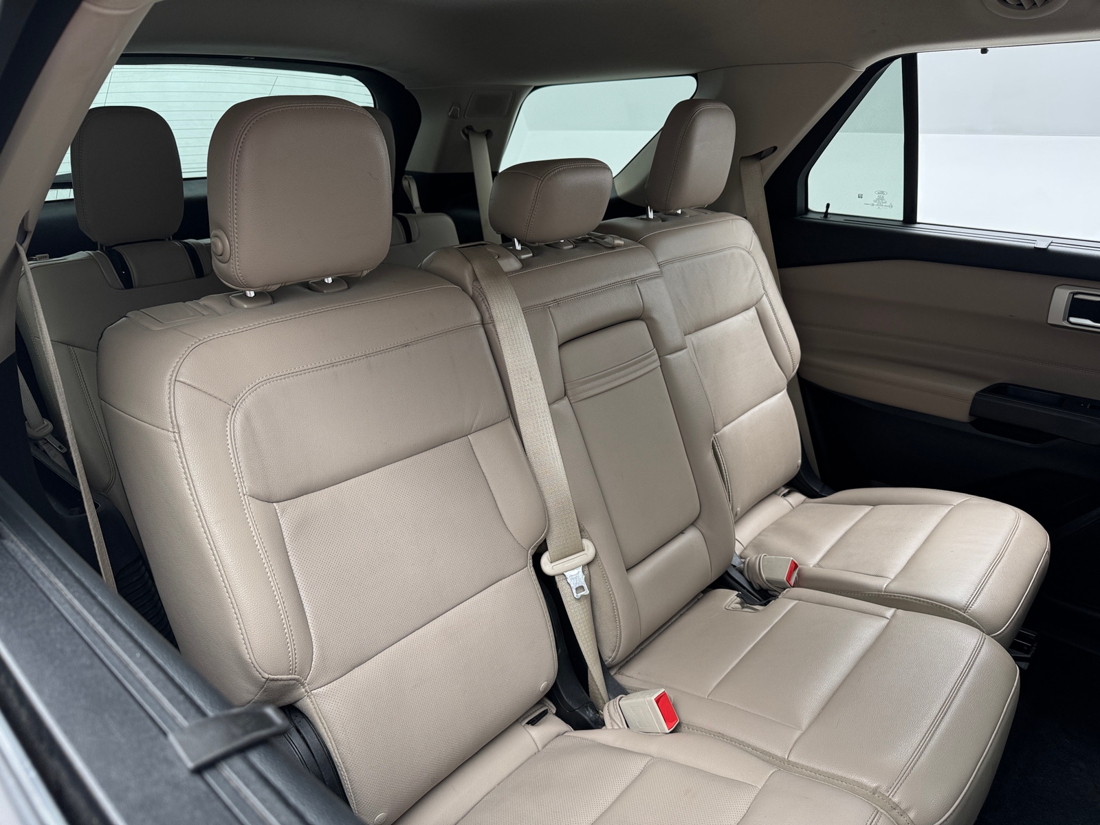 Thumbnail: 2020 Ford Explorer - 5