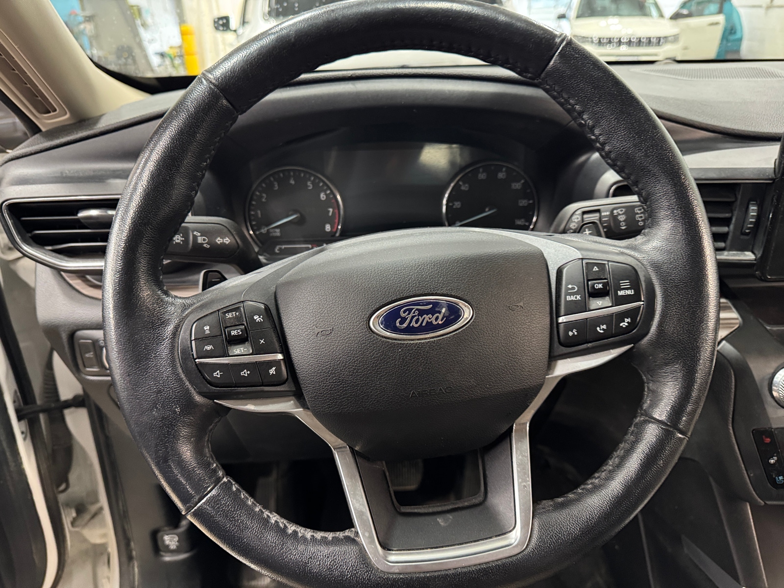 Thumbnail: 2020 Ford Explorer - 4