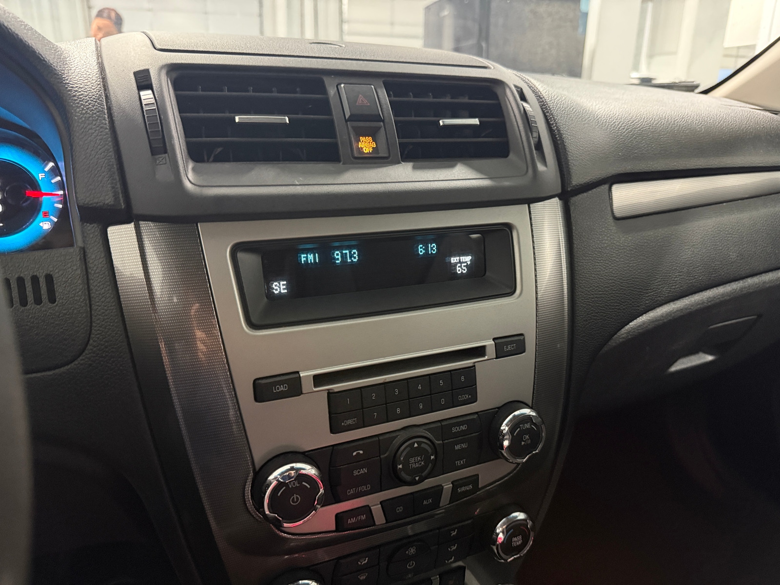 Thumbnail: 2011 Ford Fusion - 3
