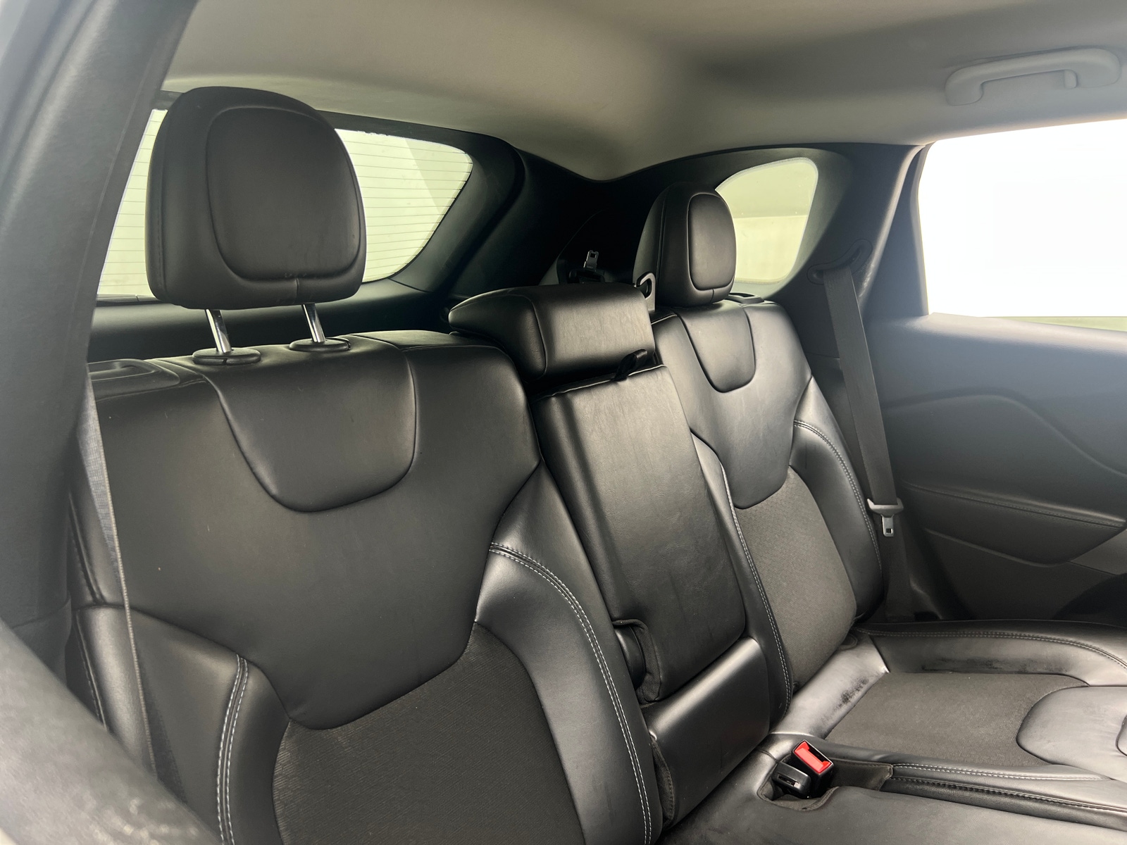 Thumbnail: 2020 Jeep Cherokee - 6