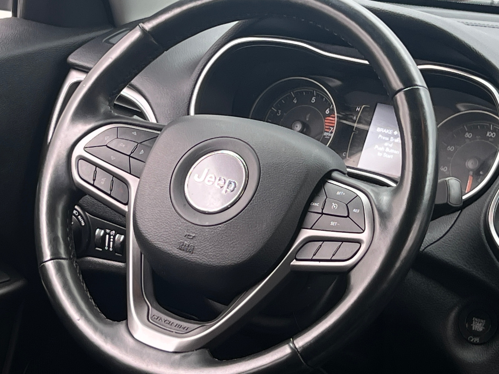 Thumbnail: 2020 Jeep Cherokee - 5