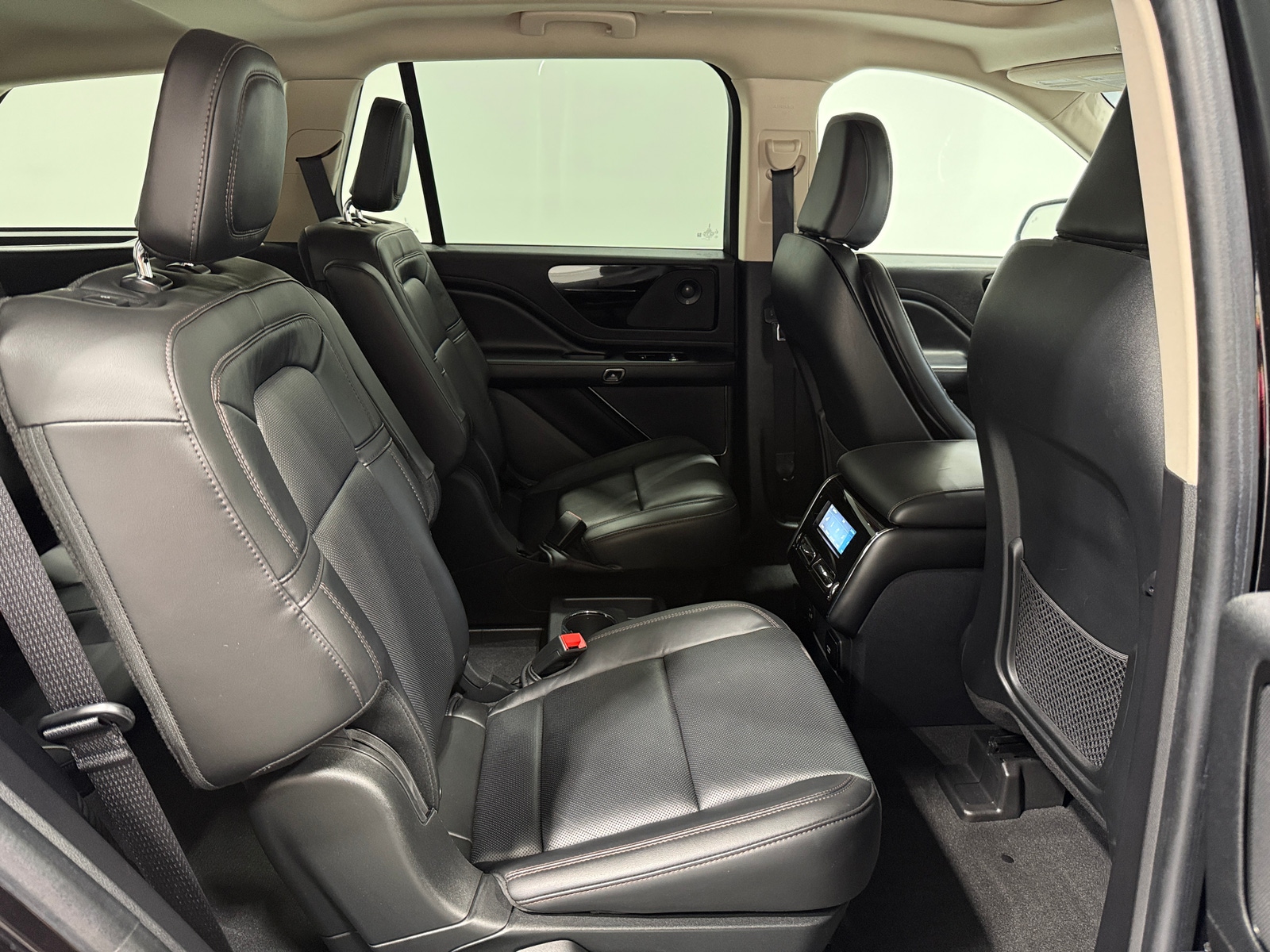 Thumbnail: 2023 Lincoln Aviator - 6