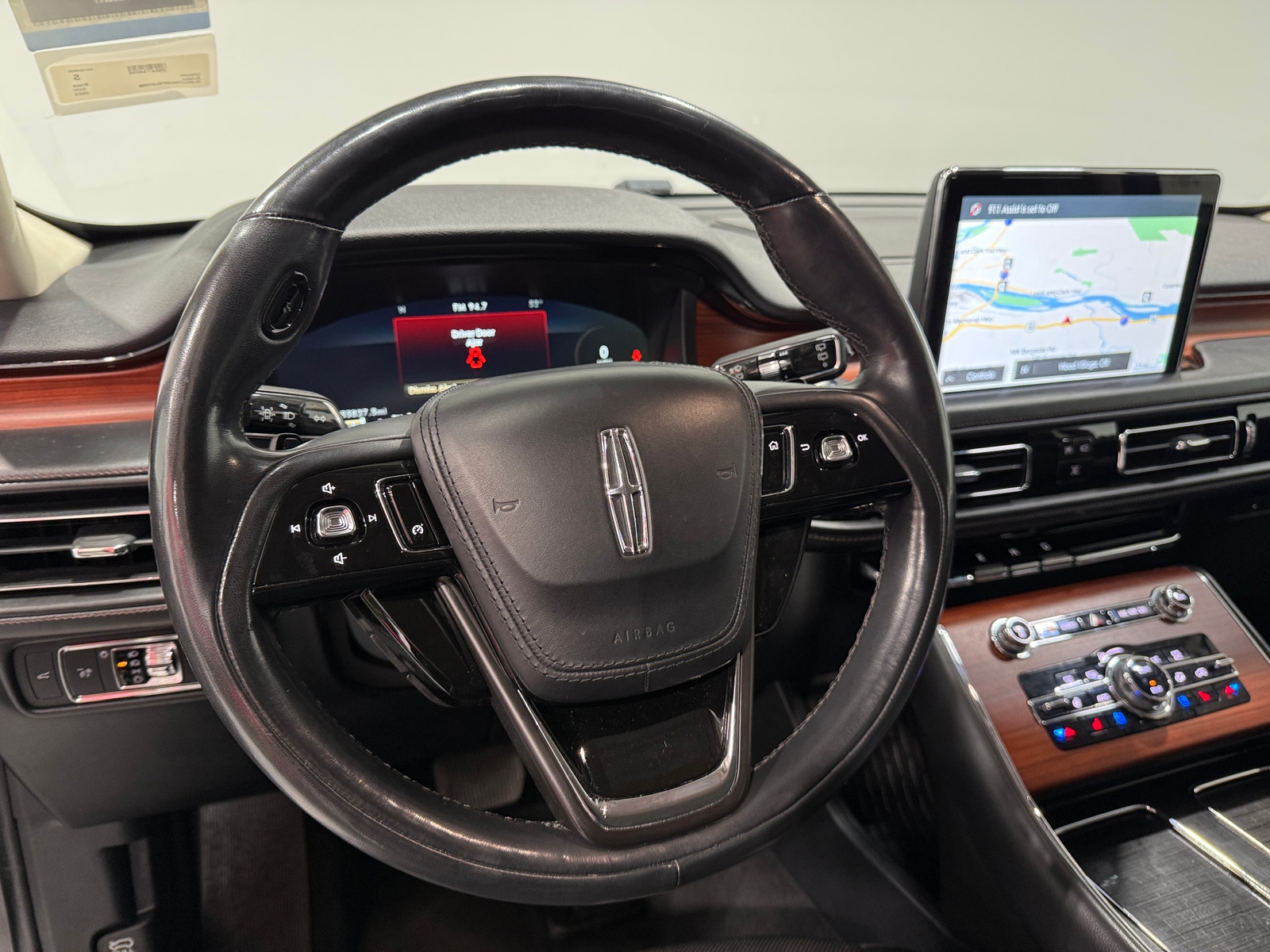Thumbnail: 2023 Lincoln Aviator - 5