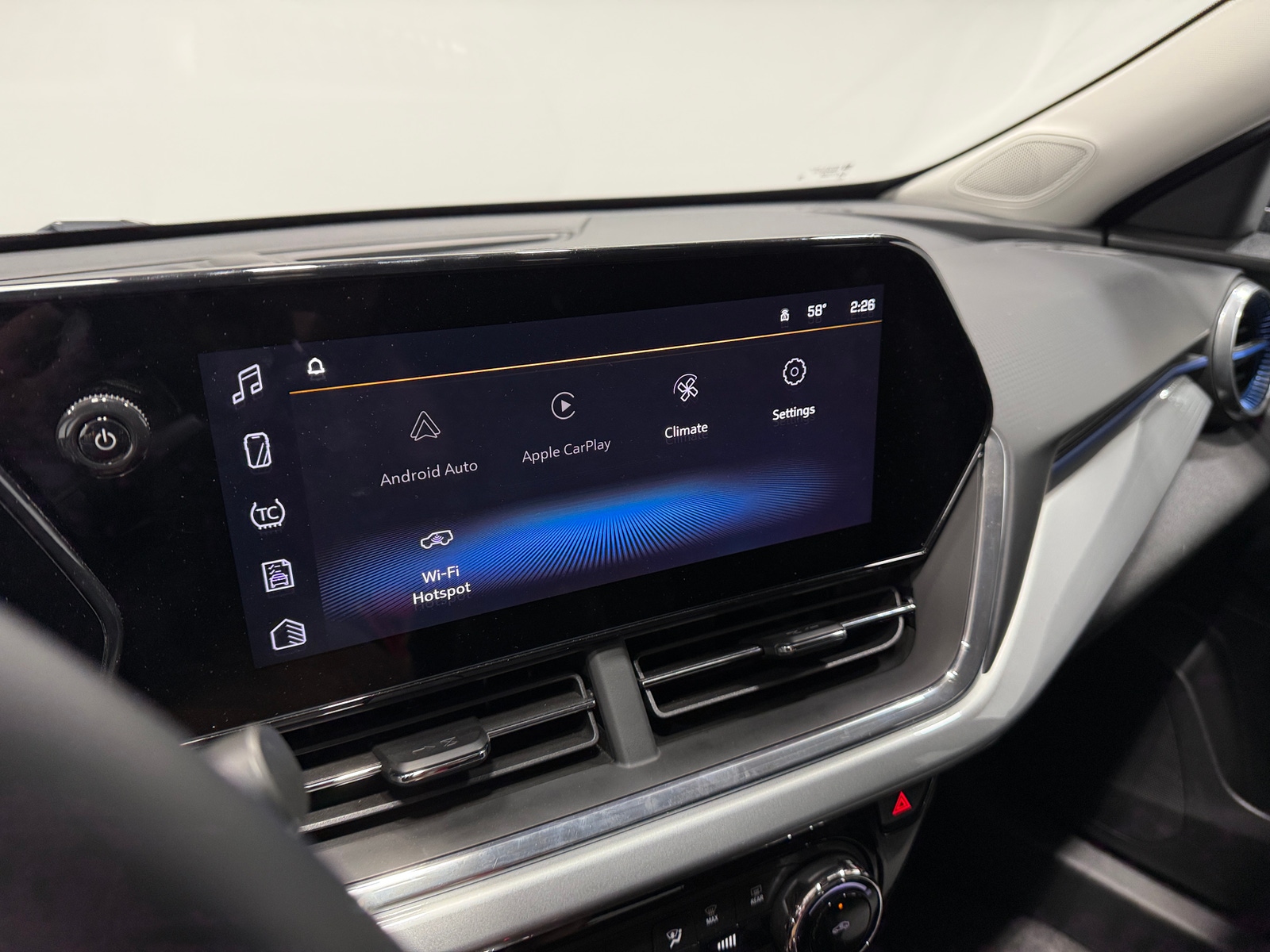 Thumbnail: 2025 Chevrolet Trax - 4