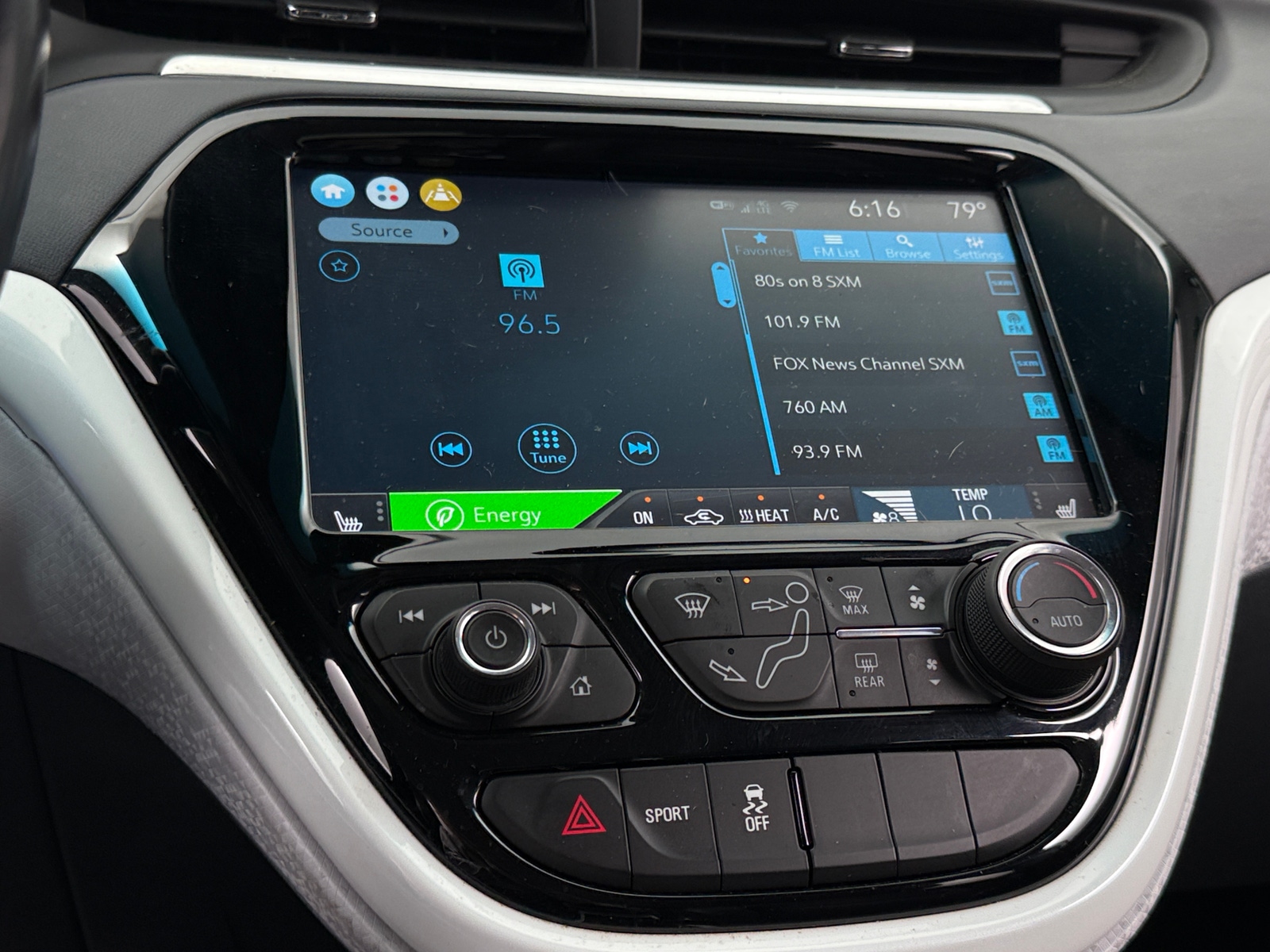 Thumbnail: 2021 Chevrolet Bolt EV - 3