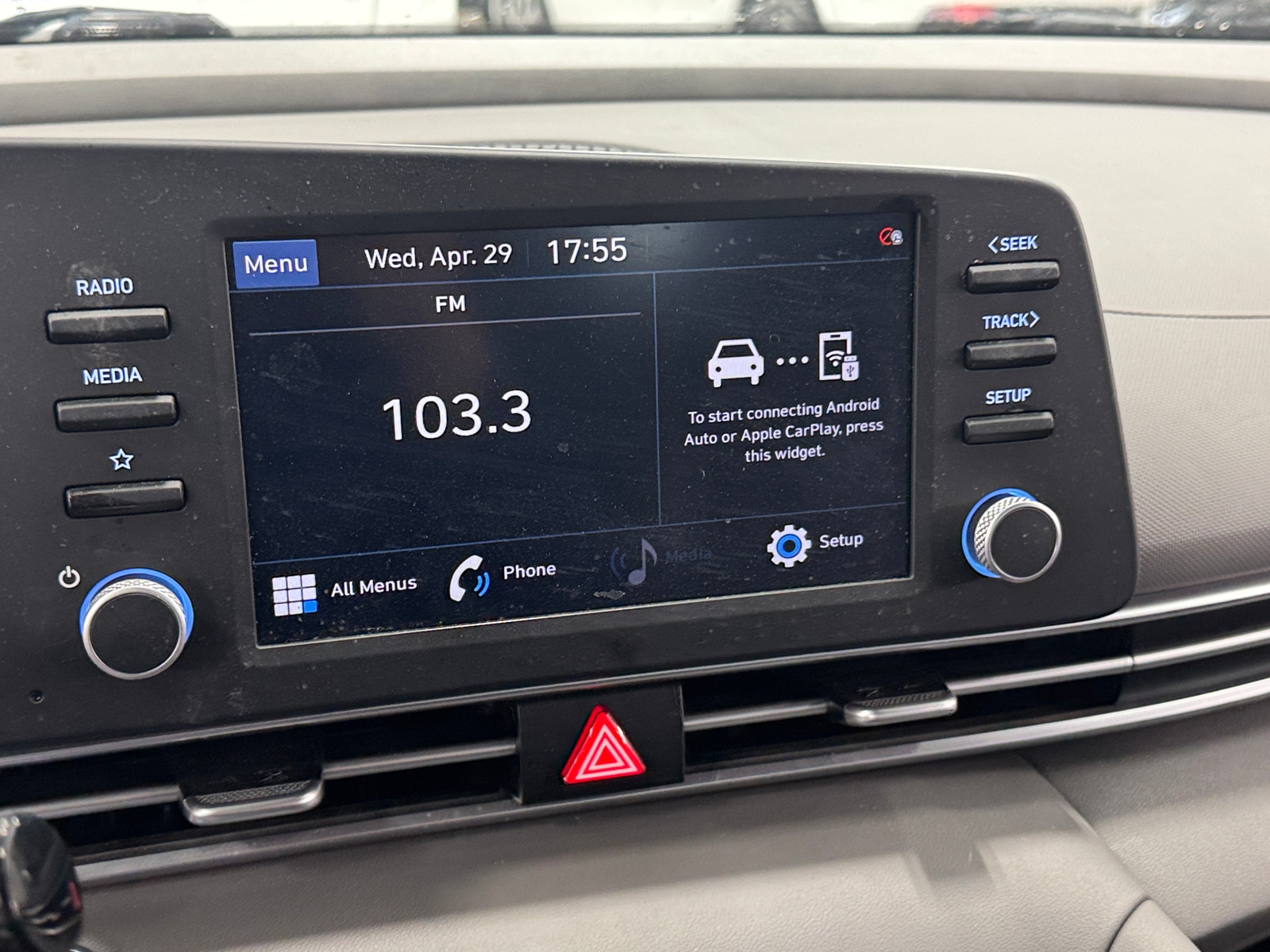 Thumbnail: 2021 Hyundai Elantra - 4