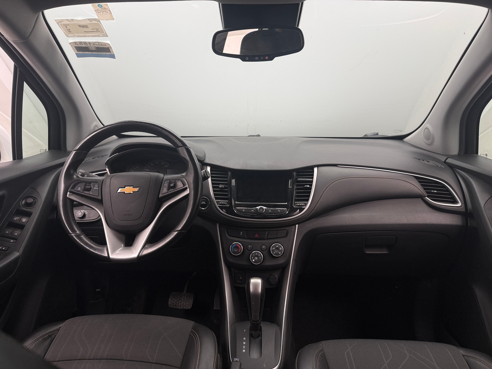 Thumbnail: 2022 Chevrolet Trax - 3