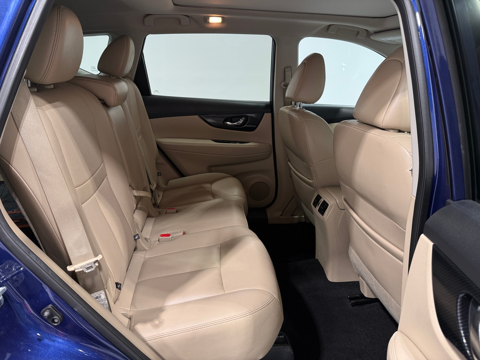 Thumbnail: 2017 Nissan Rogue - 5
