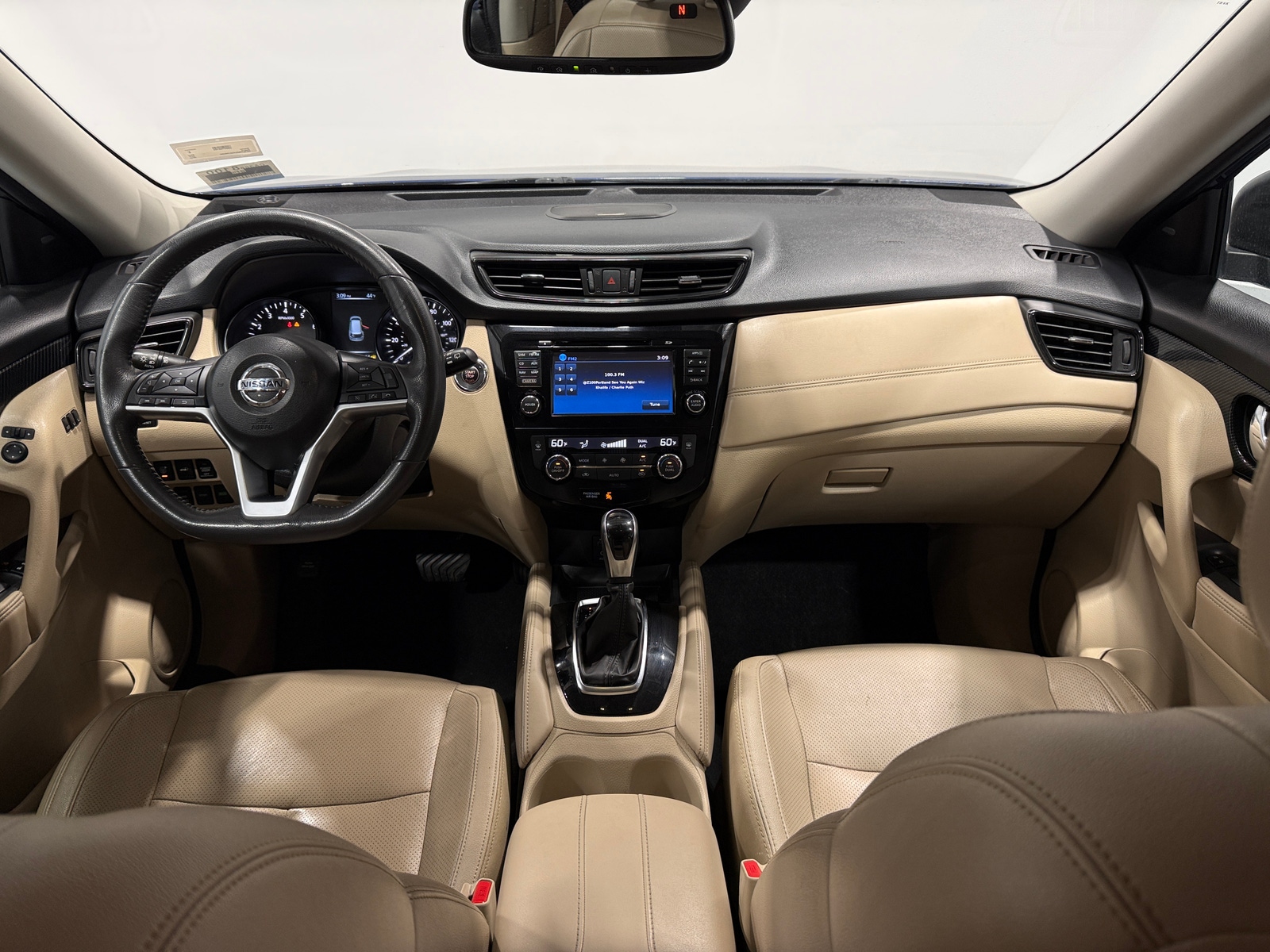 Thumbnail: 2017 Nissan Rogue - 2