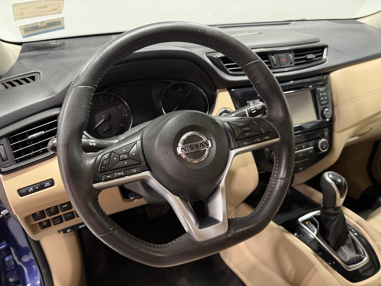 Thumbnail: 2017 Nissan Rogue - 4