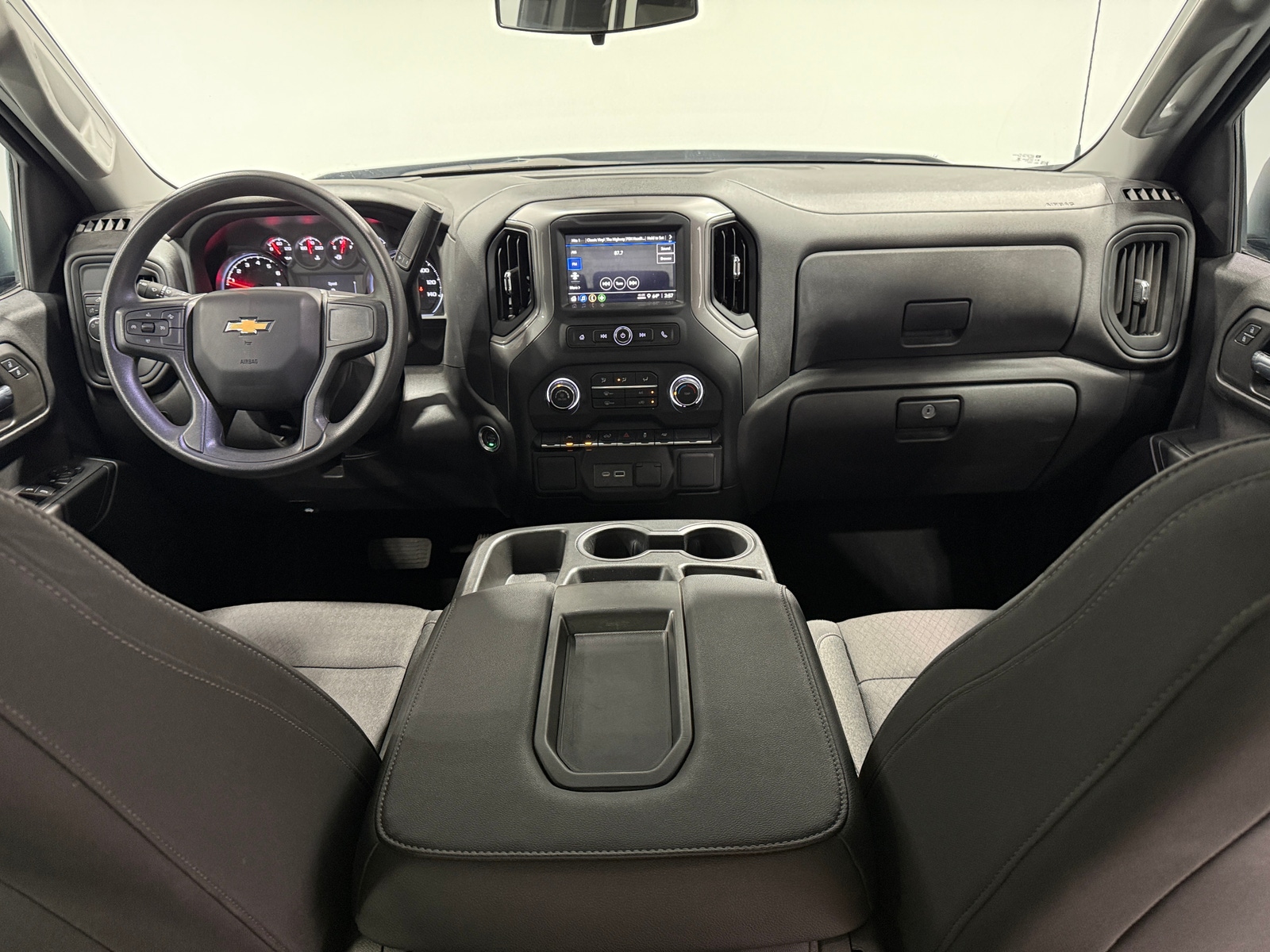 Thumbnail: 2024 Chevrolet Silverado 1500 - 3