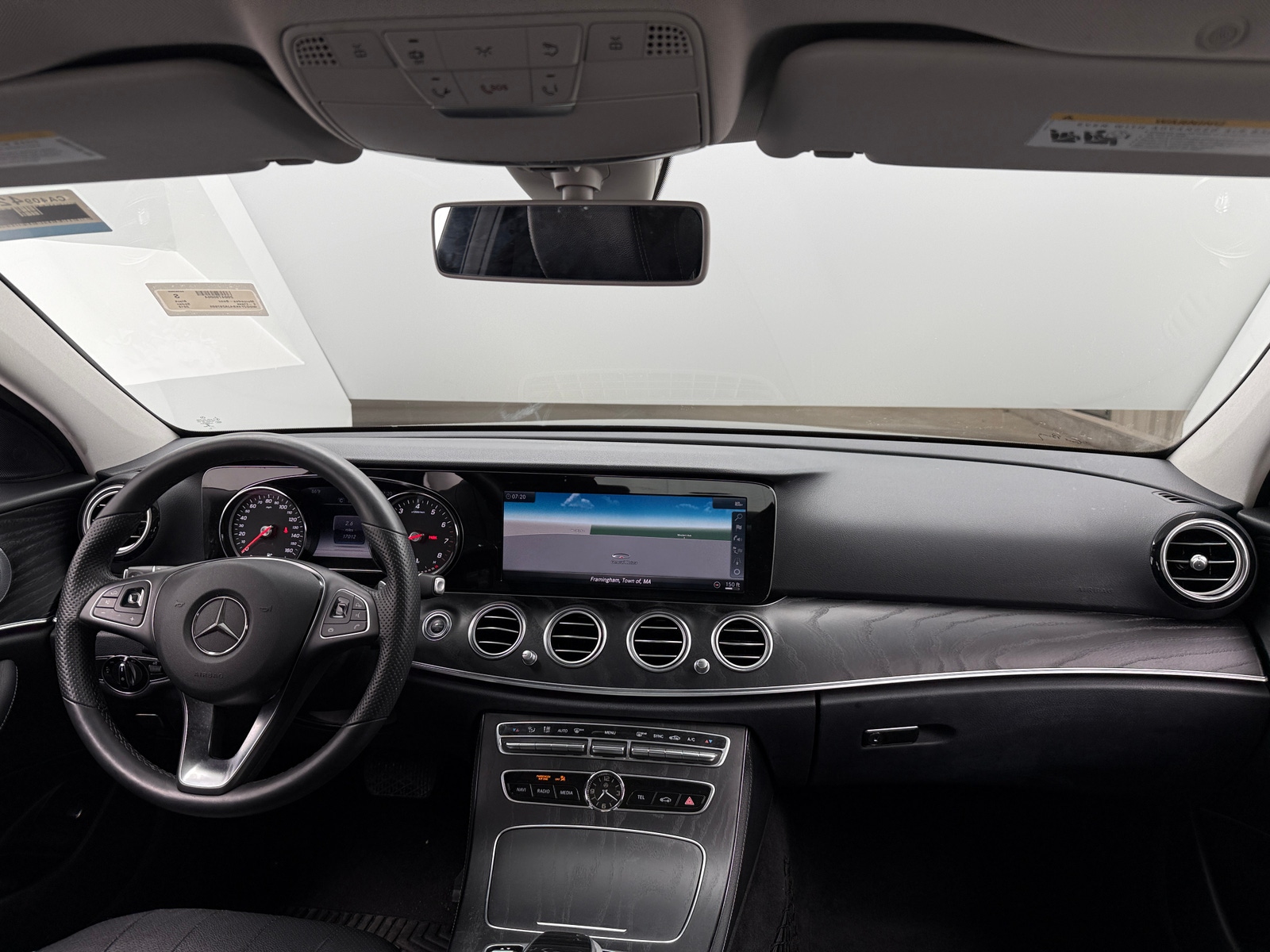 Thumbnail: 2018 Mercedes-Benz E-Class - 2