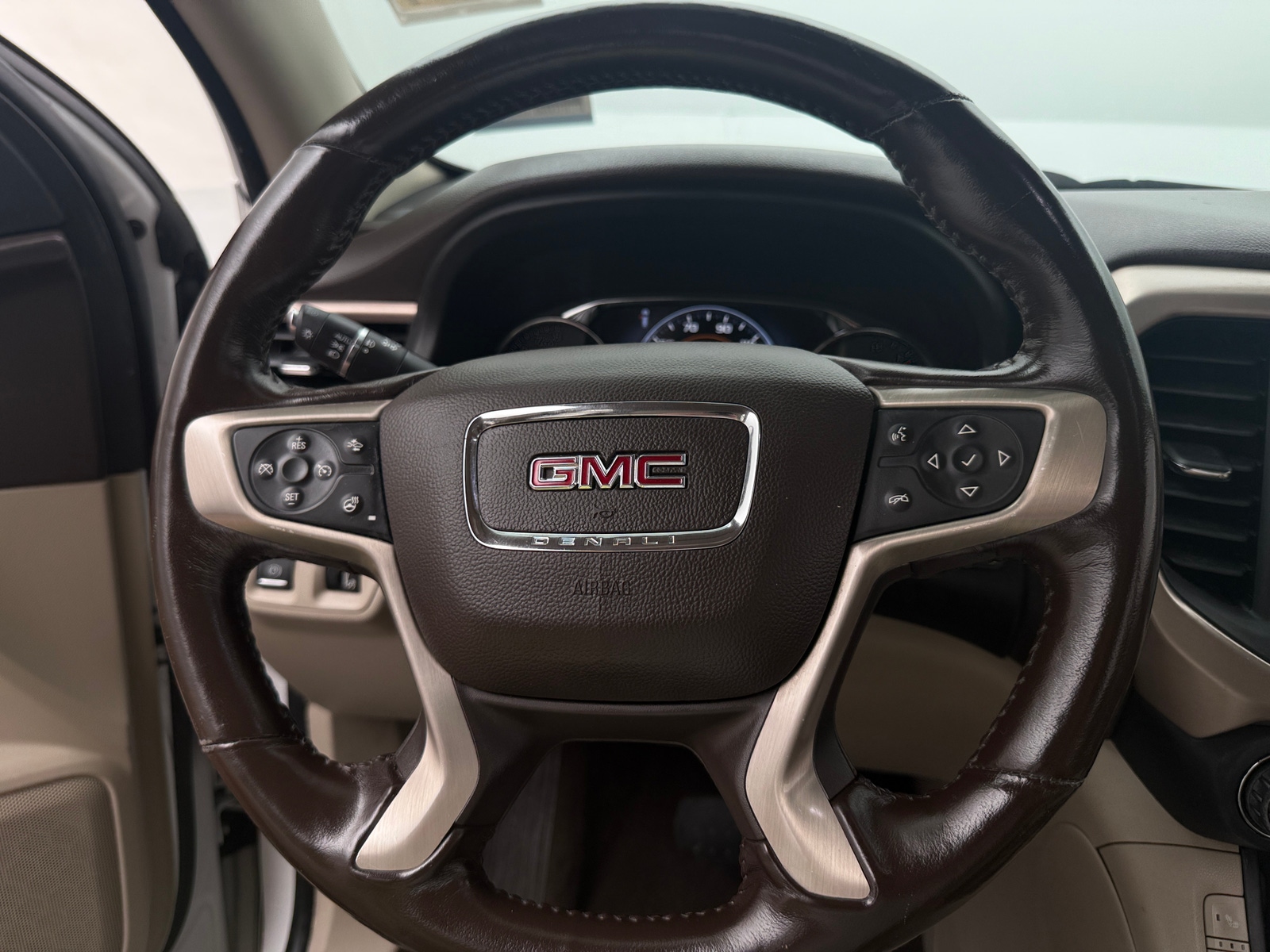 Thumbnail: 2017 GMC Acadia - 4