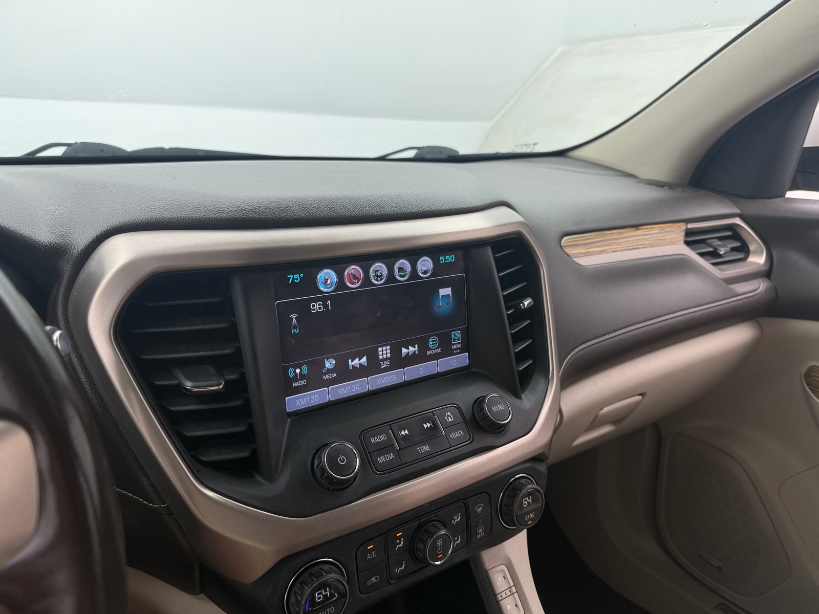 Thumbnail: 2017 GMC Acadia - 3