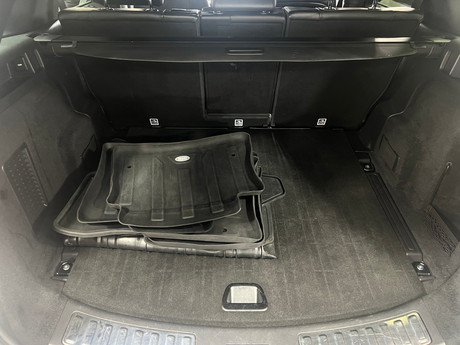 Thumbnail: 2020 Land Rover Discovery Sport - 5