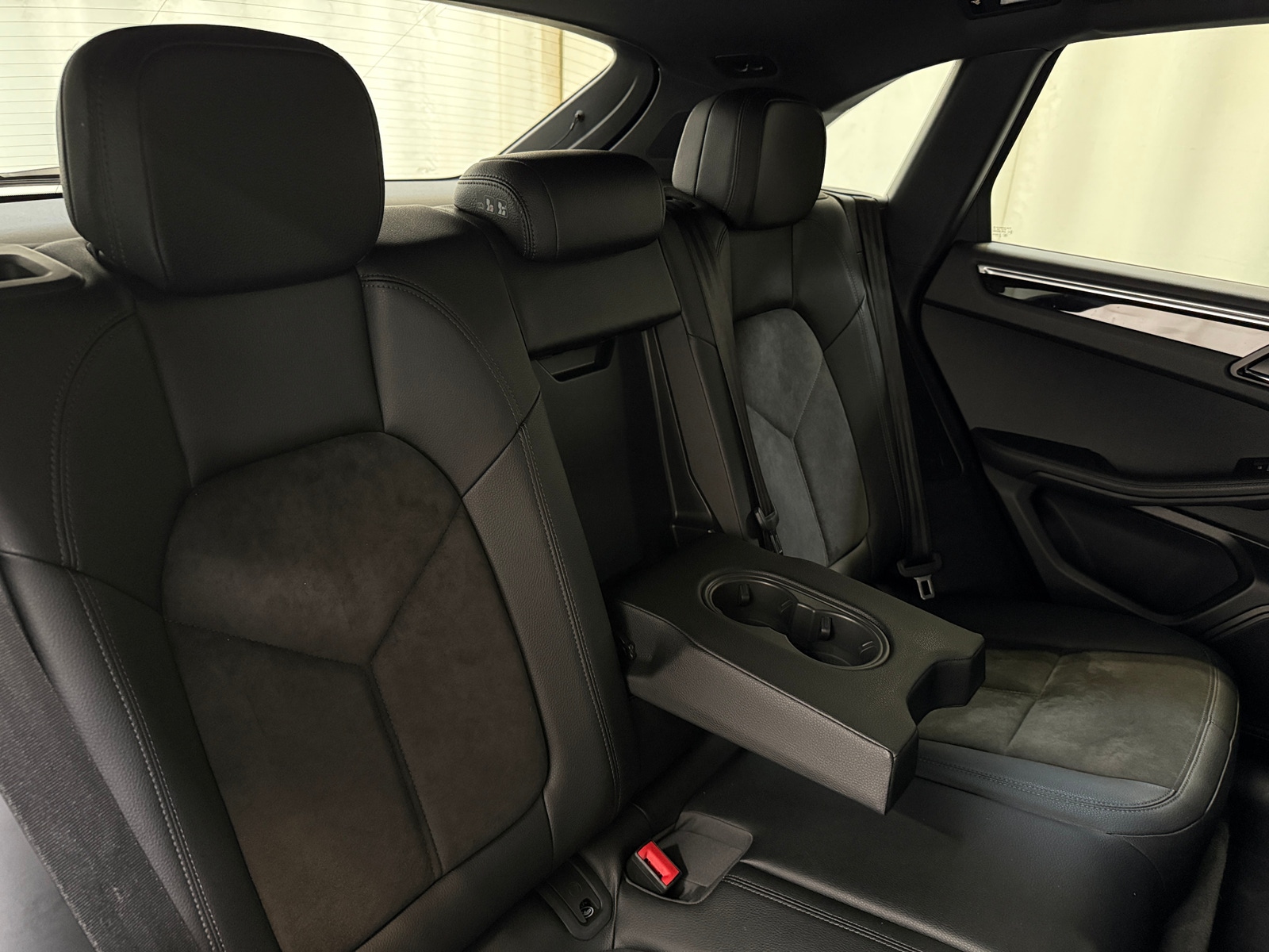Thumbnail: 2018 Porsche Macan - 5