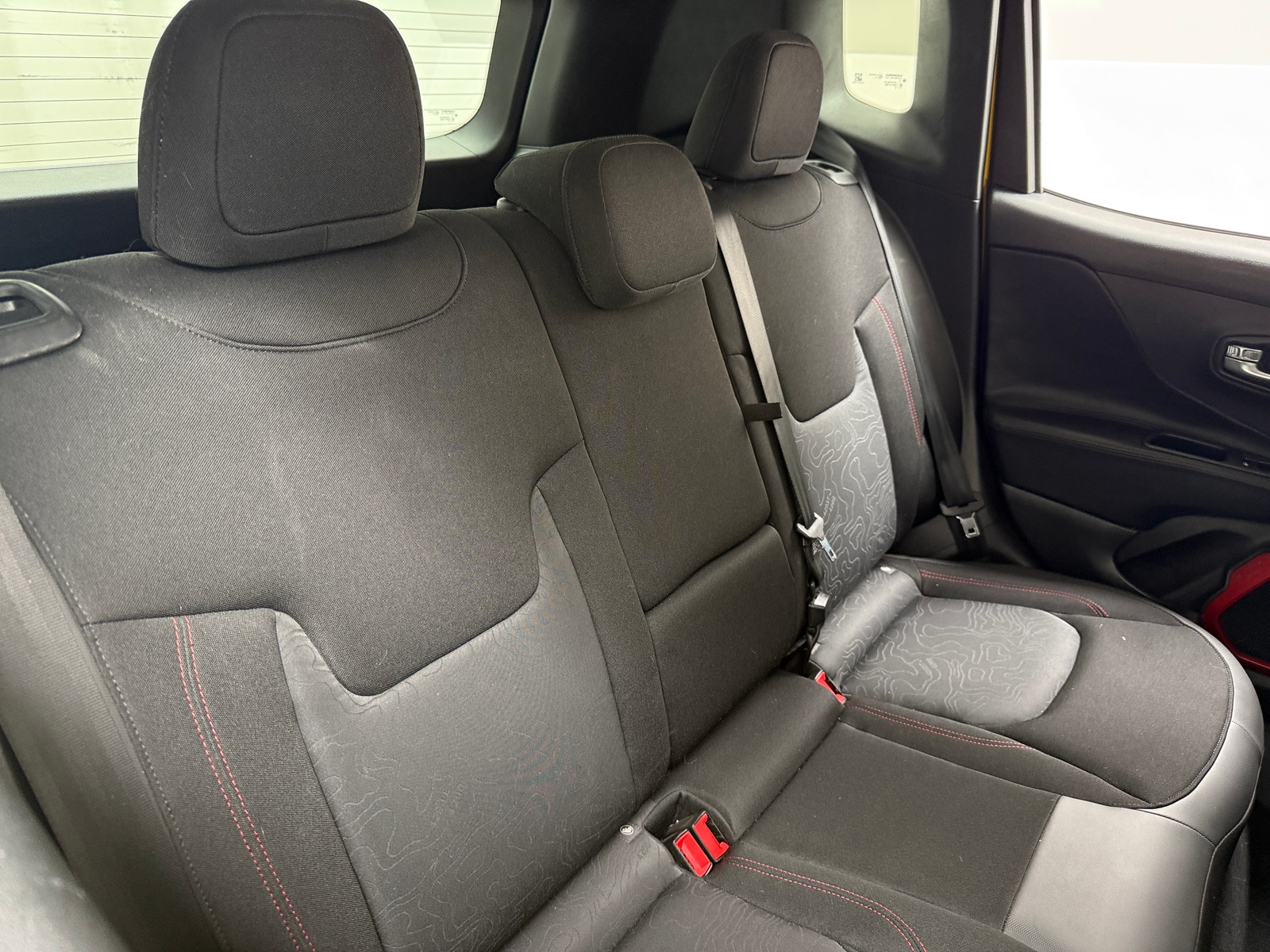 Thumbnail: 2016 Jeep Renegade - 6