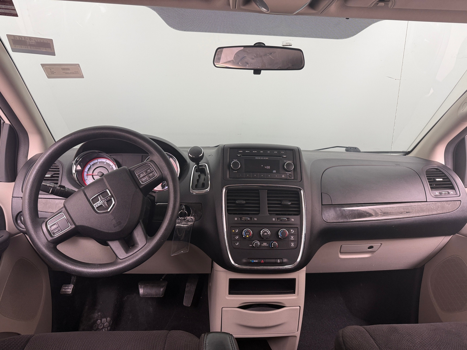Thumbnail: 2012 Dodge Grand Caravan - 3