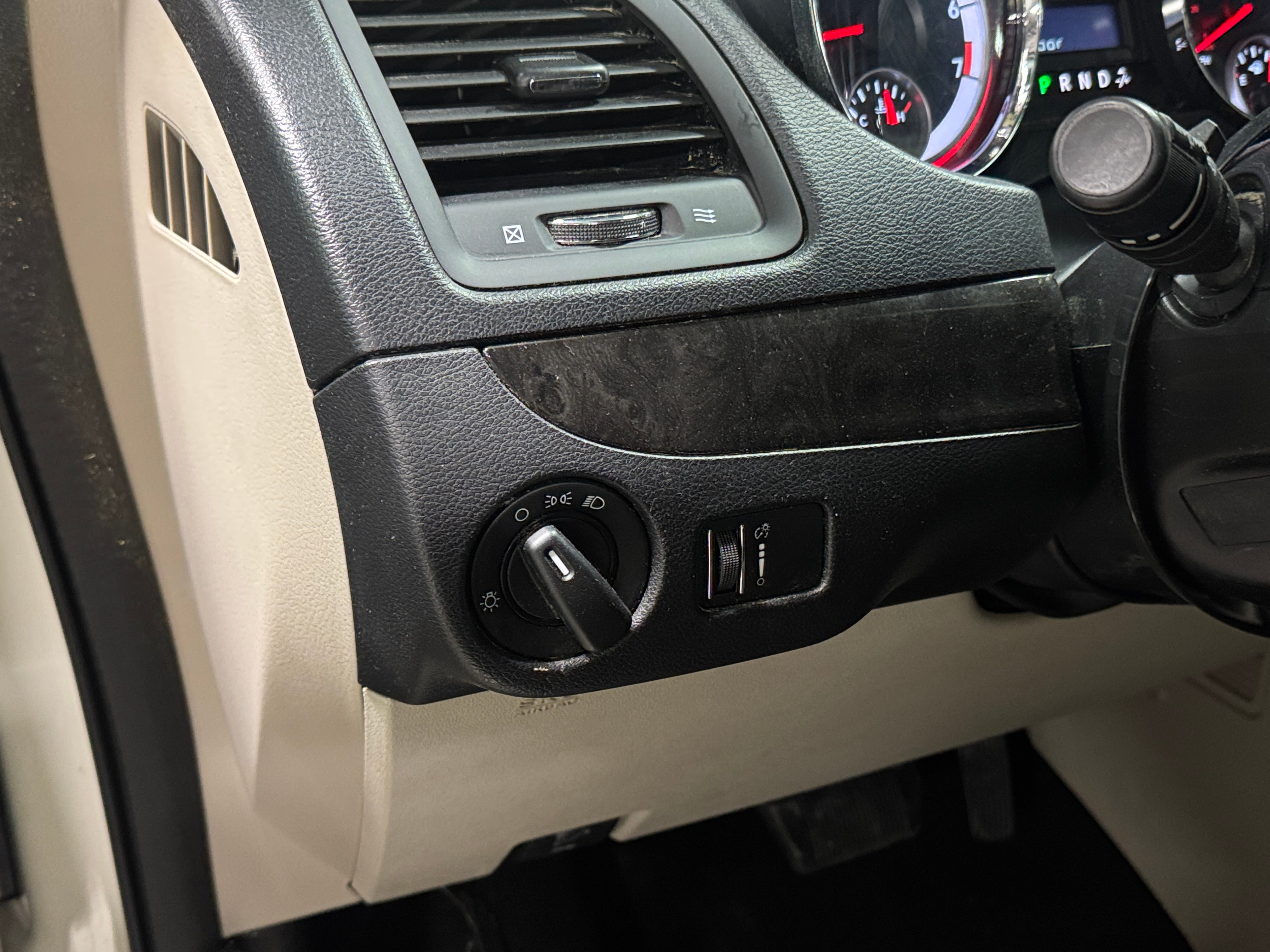 Used 2012 Dodge Grand Caravan SE with VIN 2C4RDGBG7CR352033 for sale in Auburn, WA