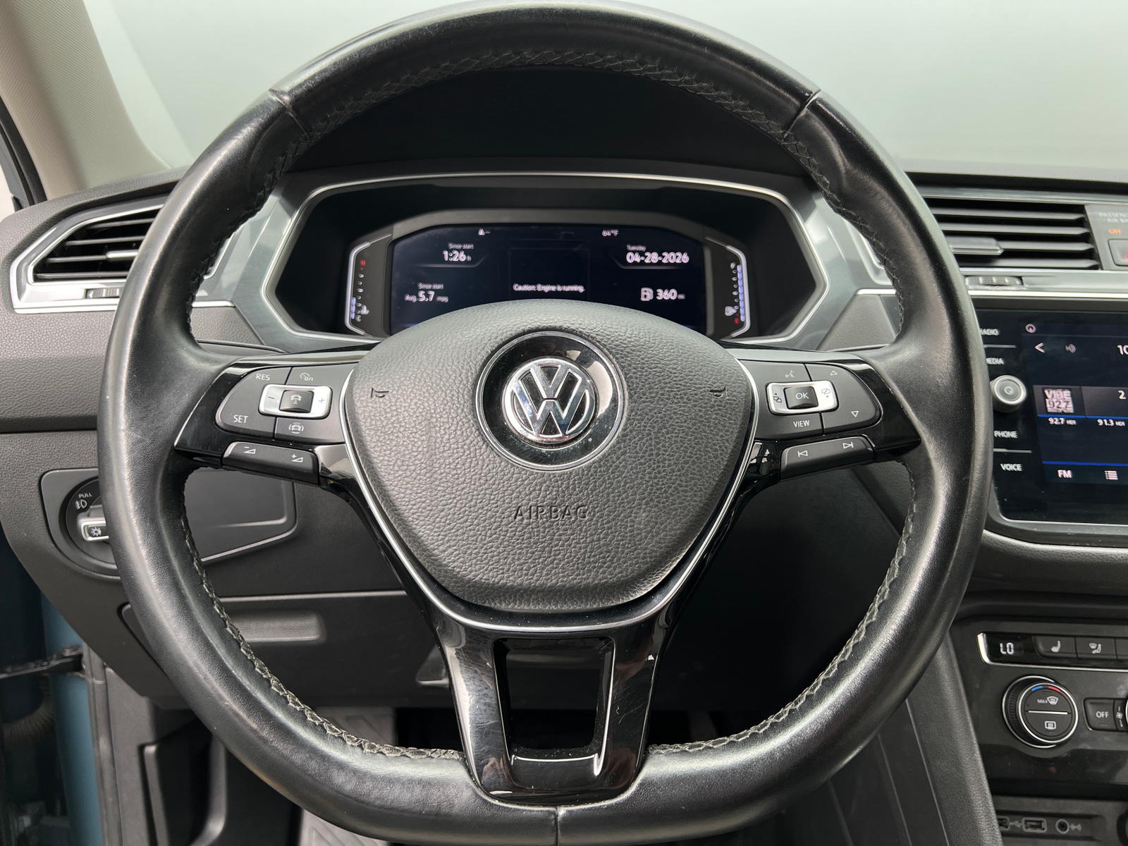 Thumbnail: 2019 Volkswagen Tiguan - 4