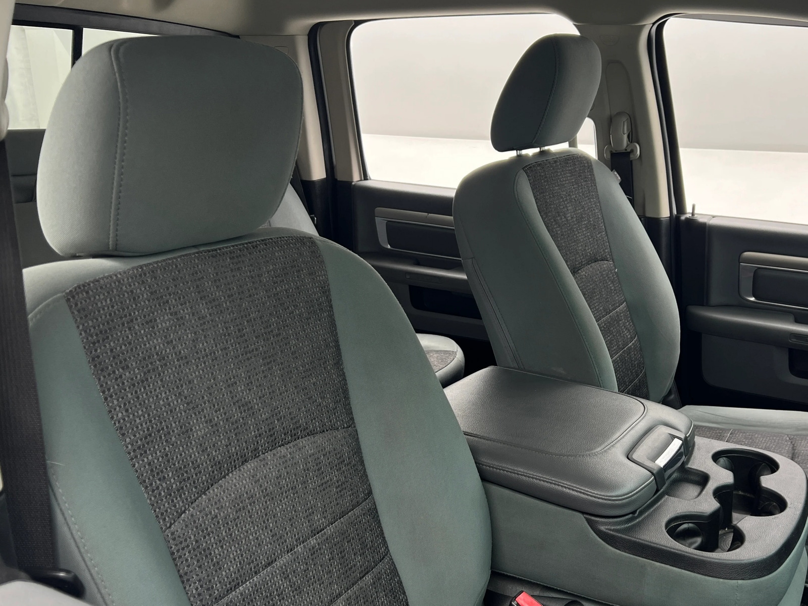 Thumbnail: 2019 RAM 1500 Classic - 2