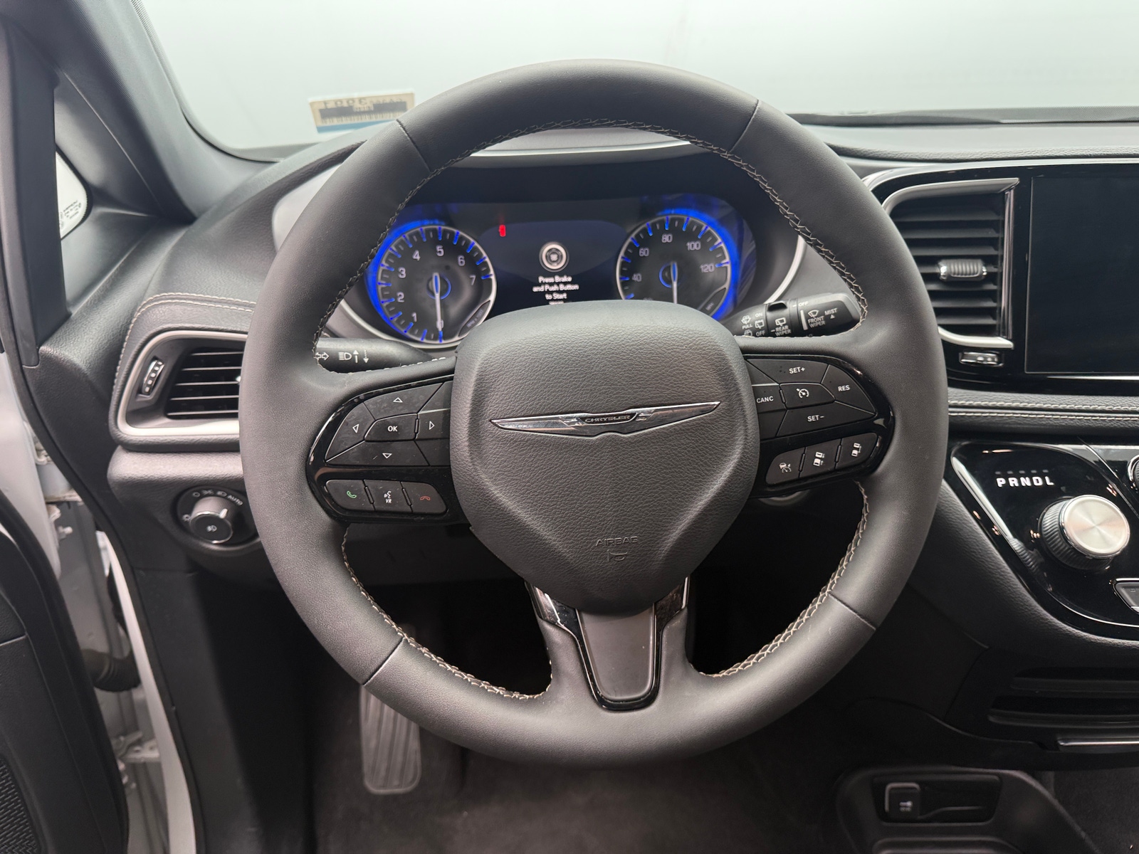 Thumbnail: 2024 Chrysler Pacifica - 5