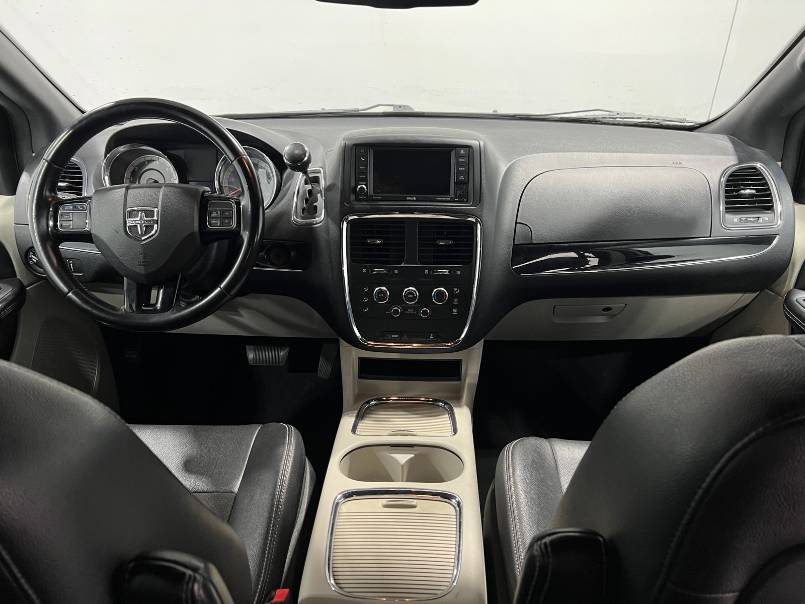 Thumbnail: 2020 Dodge Grand Caravan - 3