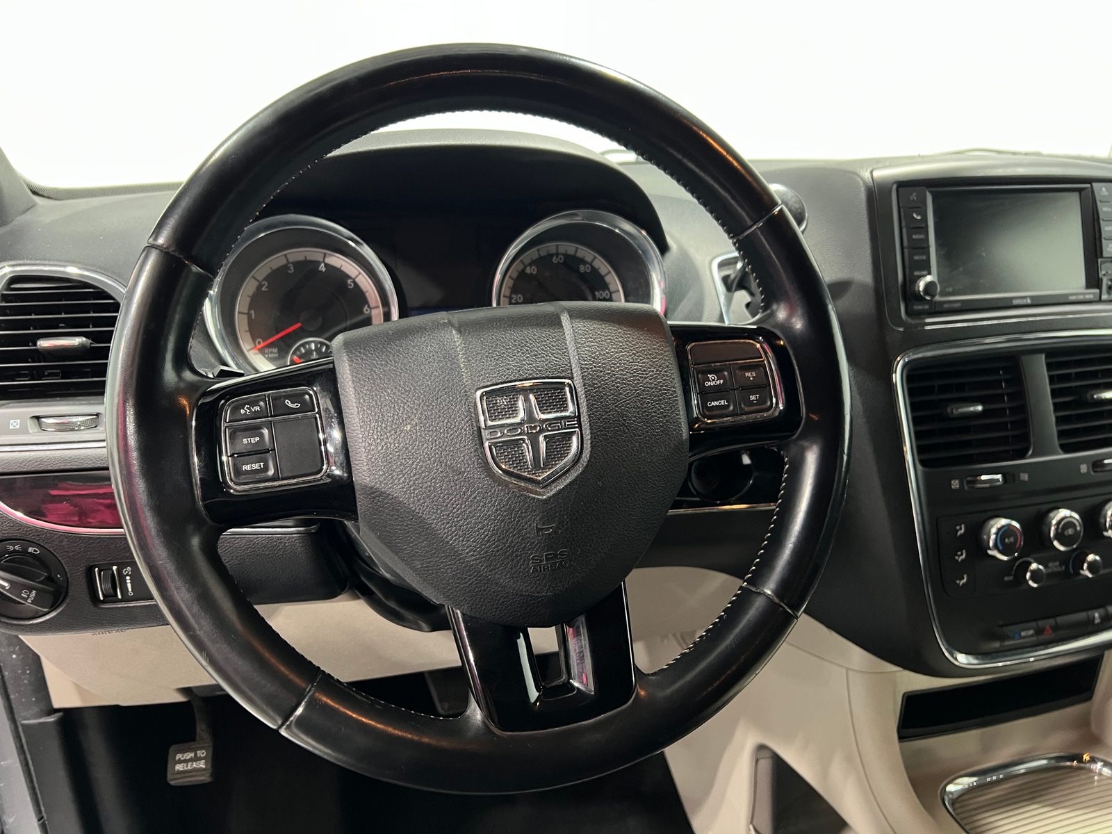 Thumbnail: 2020 Dodge Grand Caravan - 5