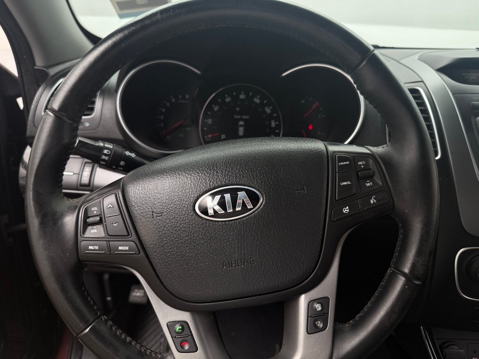 Thumbnail: 2015 Kia Sorento - 4