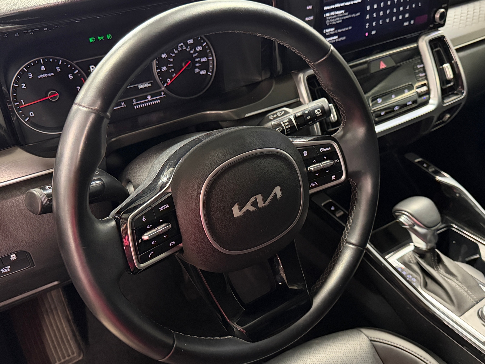 Thumbnail: 2022 Kia Sorento - 4