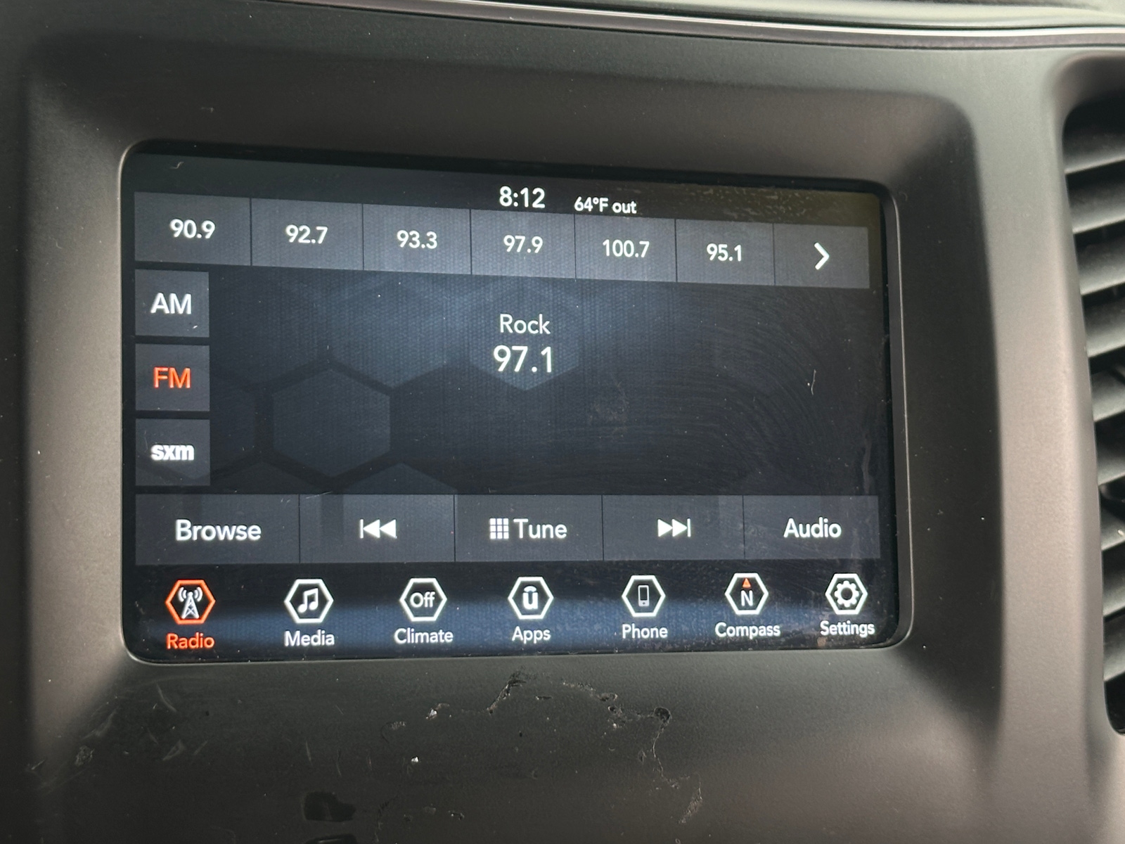 Thumbnail: 2019 Jeep Cherokee - 4