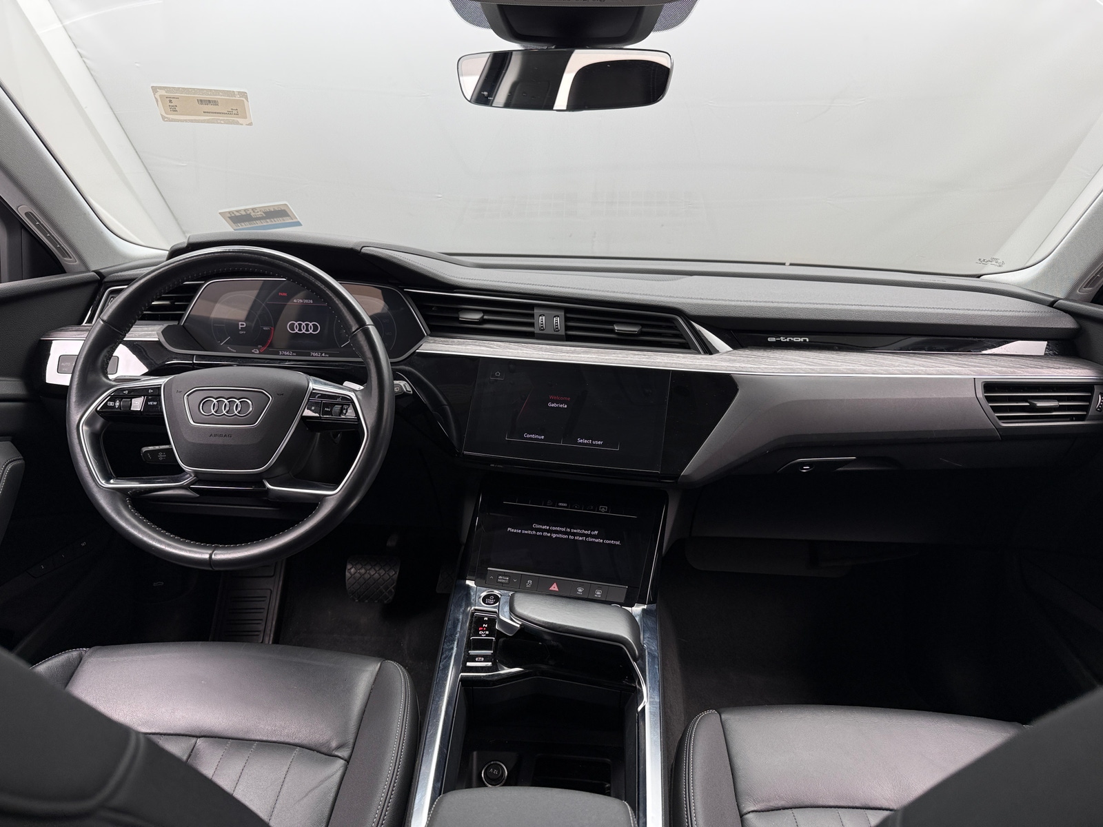 Thumbnail: 2021 Audi e-tron - 2