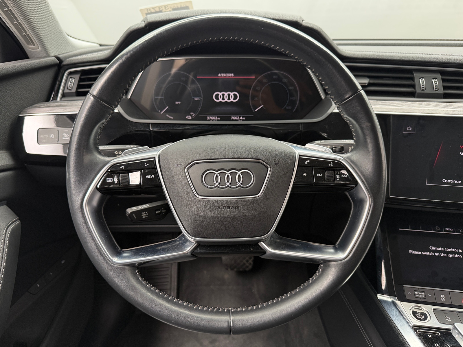 Thumbnail: 2021 Audi e-tron - 4
