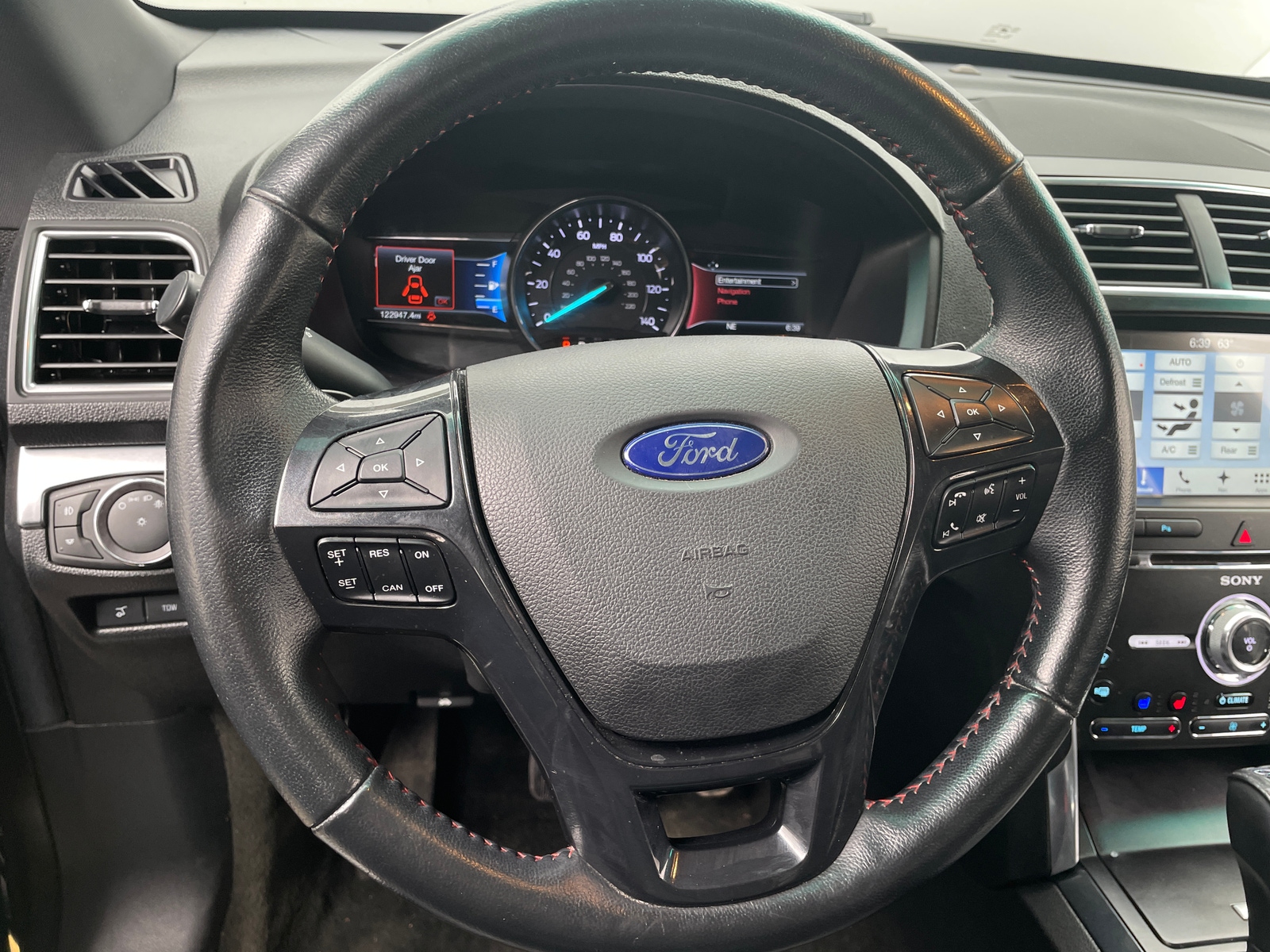 Thumbnail: 2017 Ford Explorer - 4