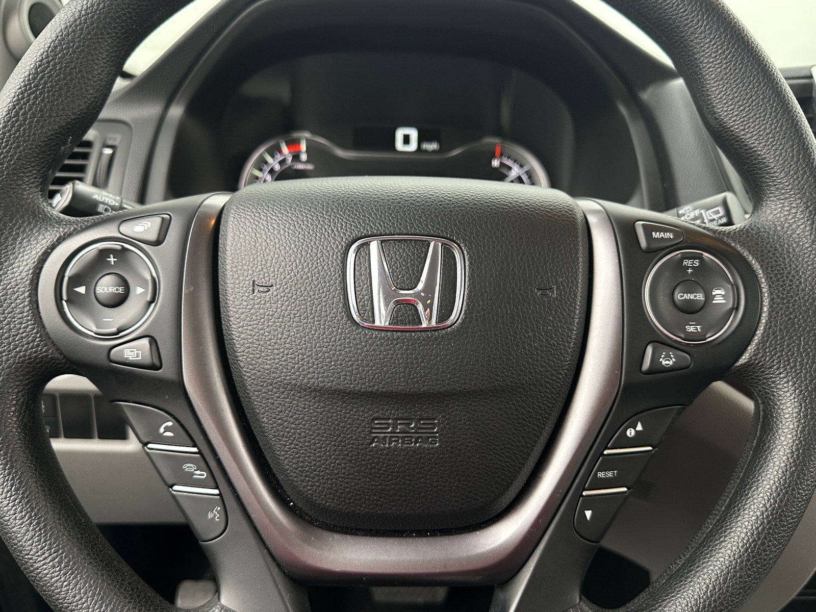 Thumbnail: 2016 Honda Pilot - 5