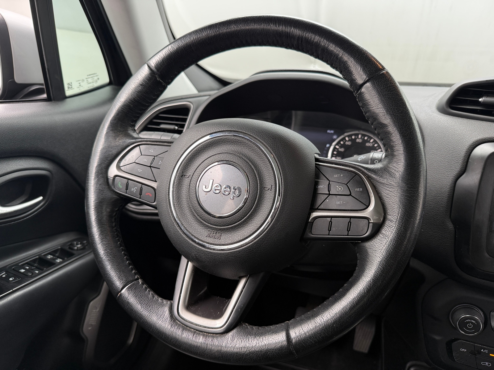 Thumbnail: 2018 Jeep Renegade - 4