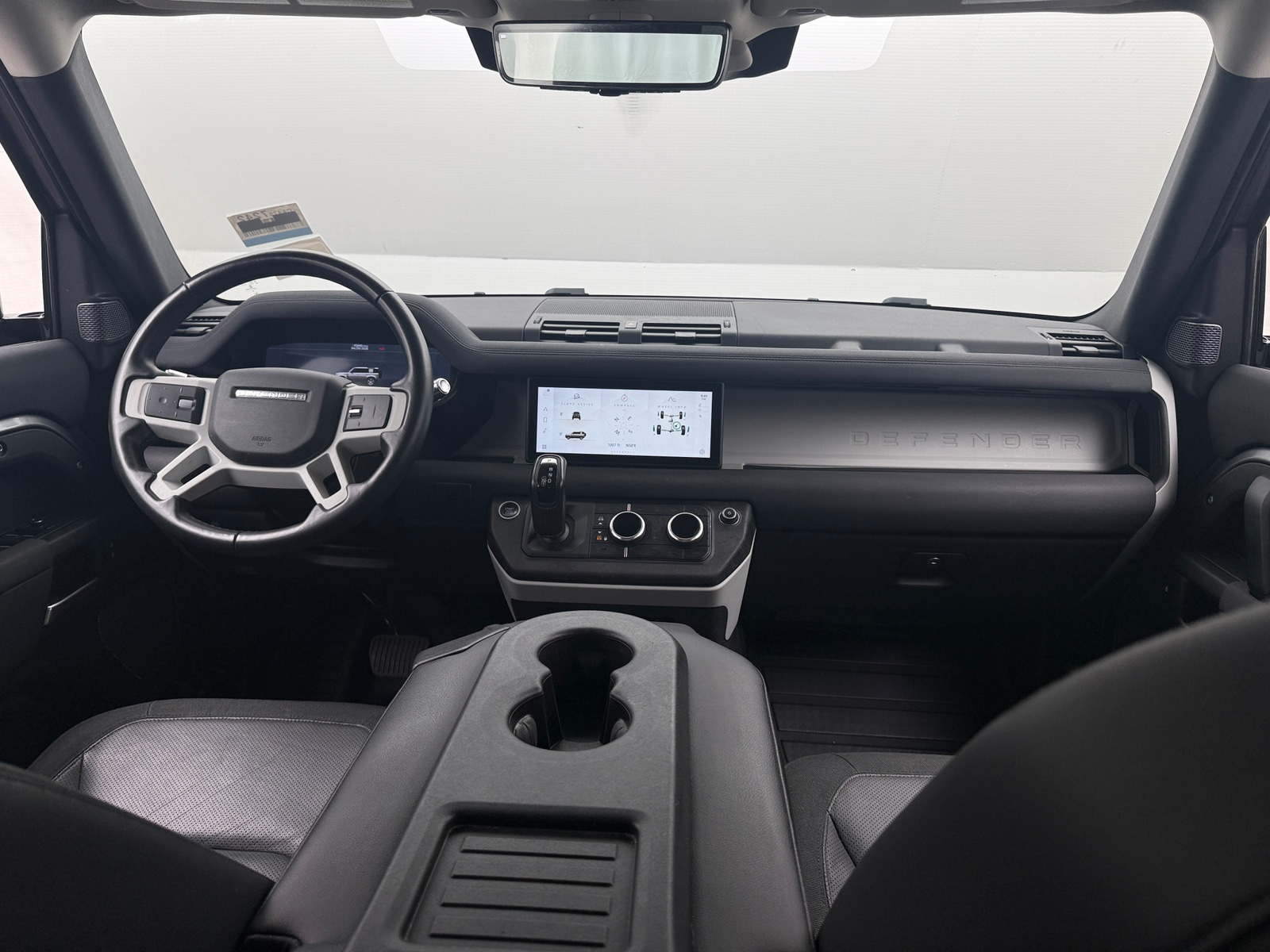 Thumbnail: 2020 Land Rover Defender - 2
